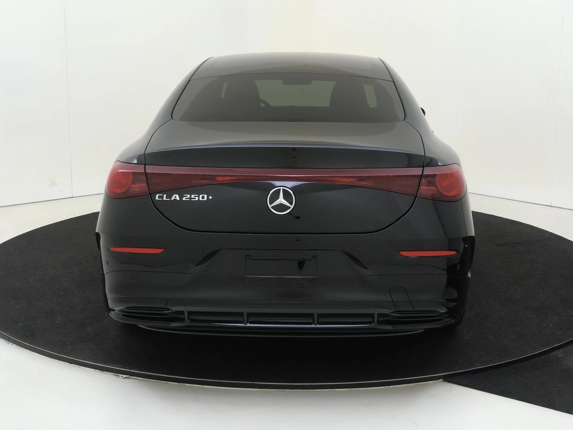 Mercedes-Benz-CLA-image-6
