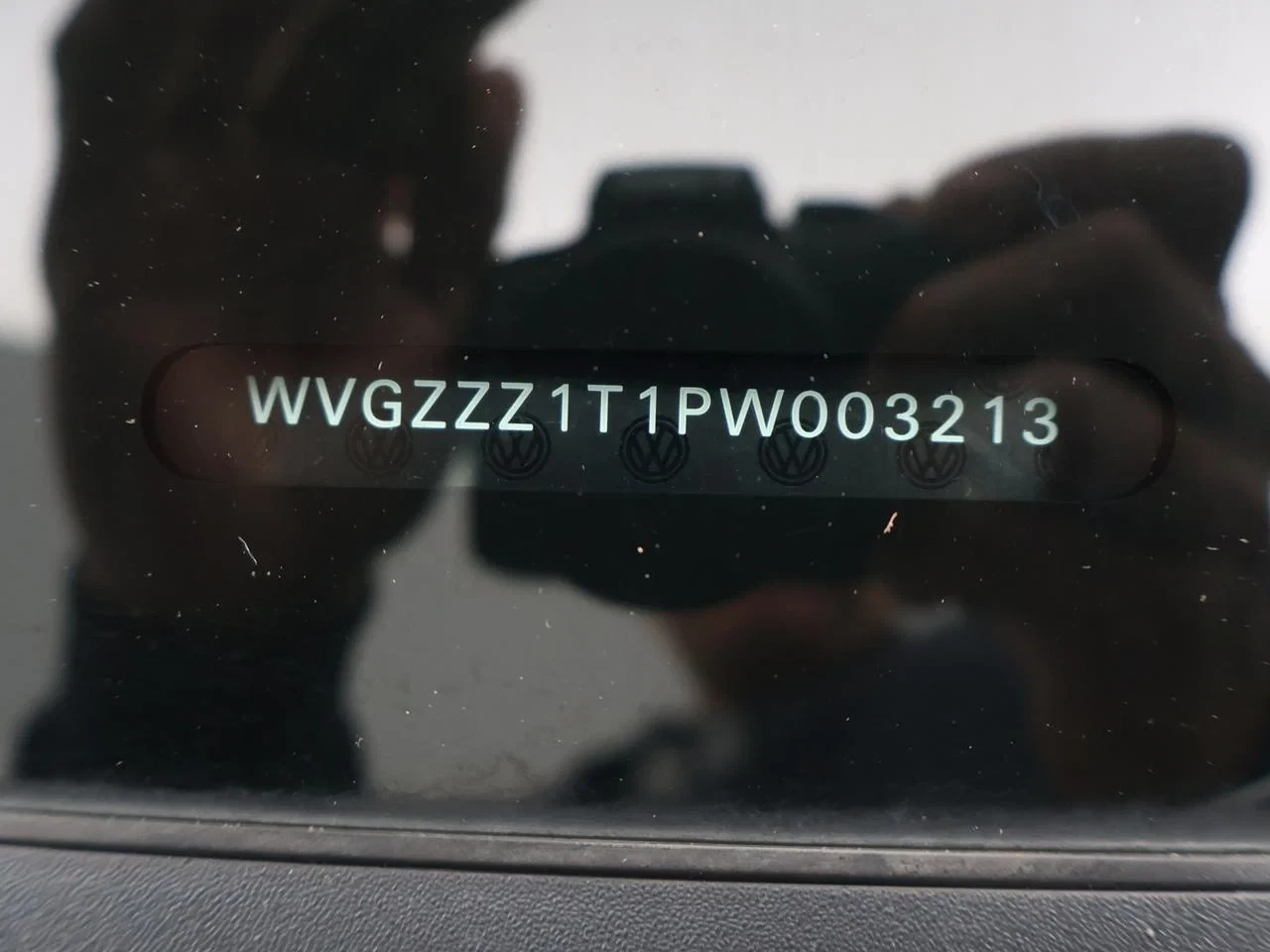Volkswagen-Touran-image-27