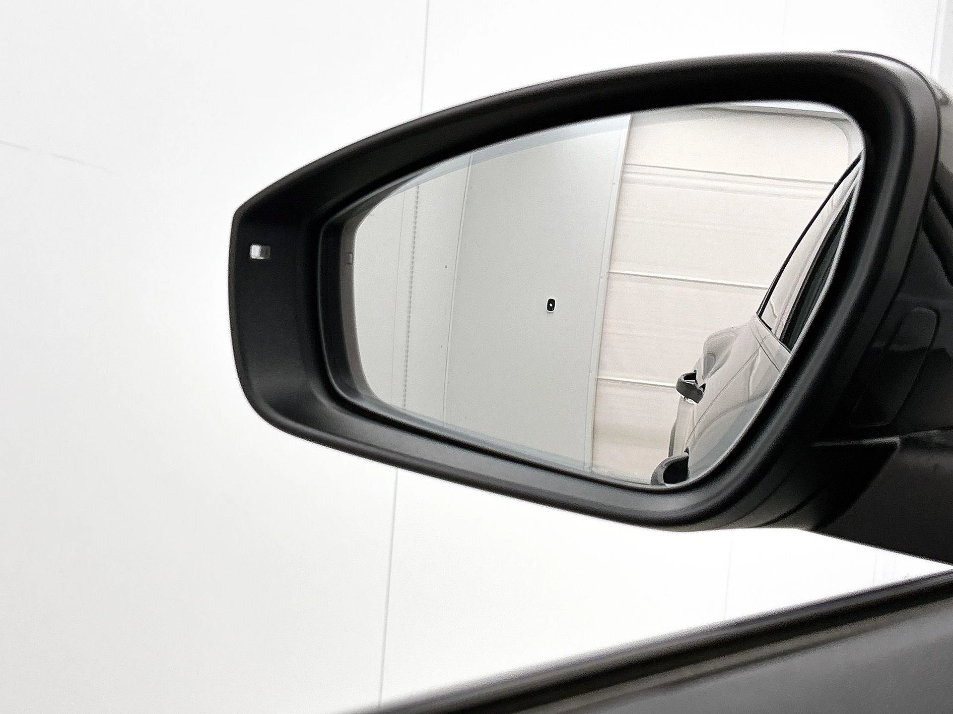 Audi-Q6 e-tron-image-16