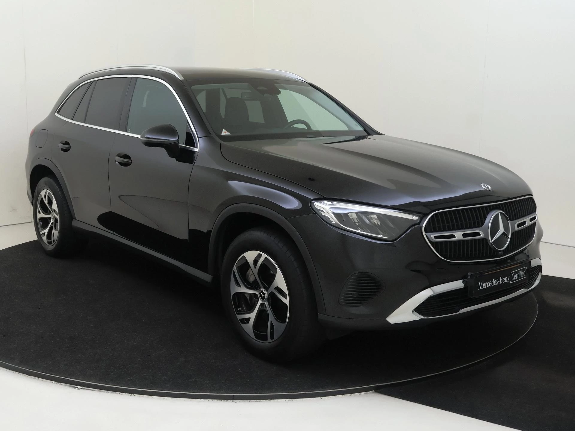 Mercedes-Benz-GLC-image-1
