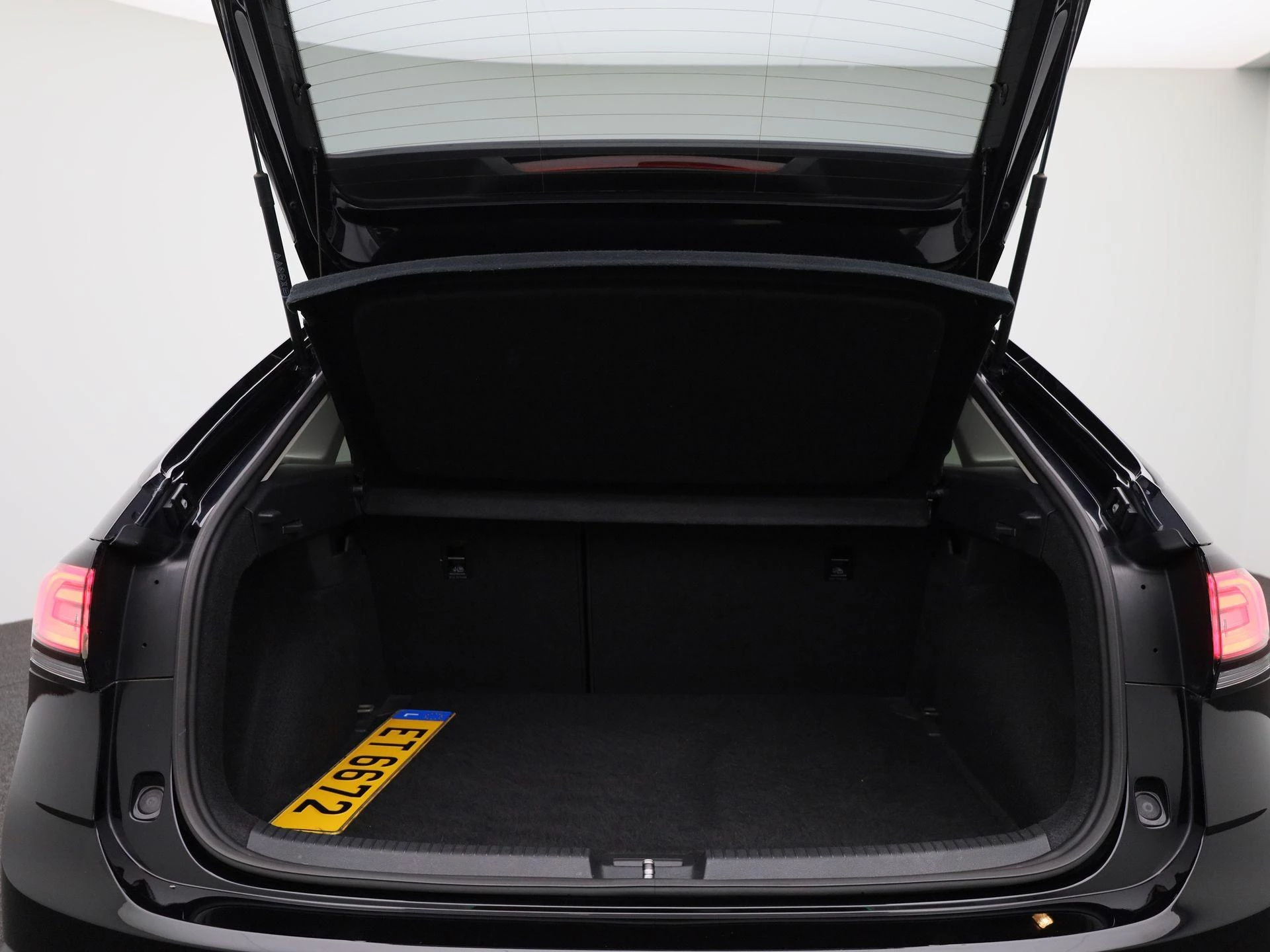 Volkswagen-Taigo-image-13