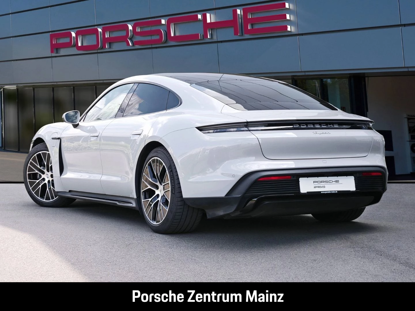 Porsche-Taycan-image-5