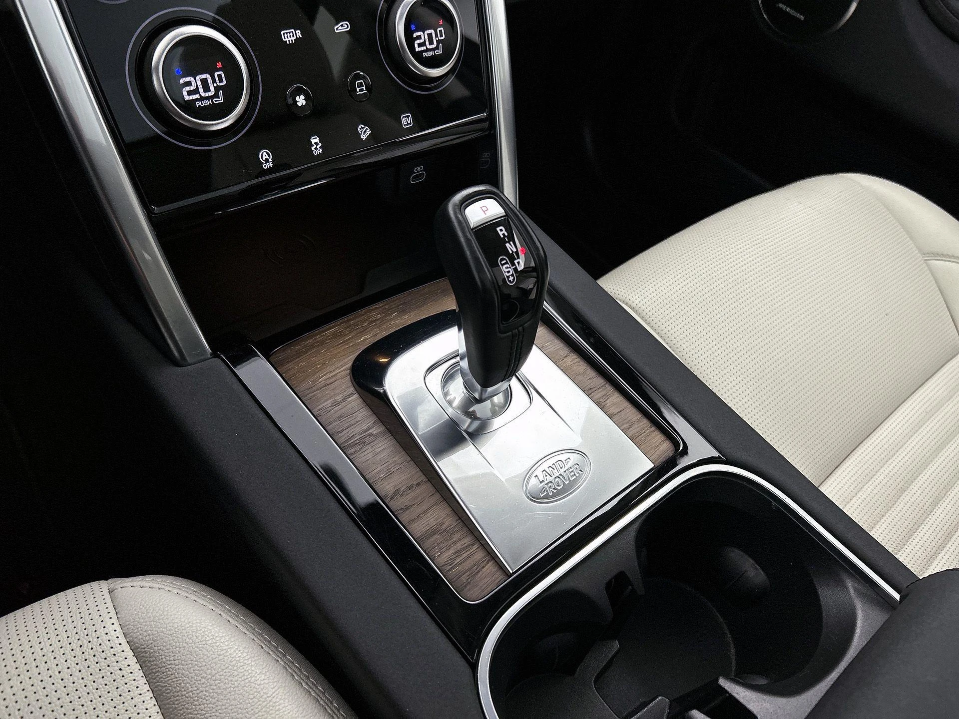 Land Rover-Discovery Sport-image-26