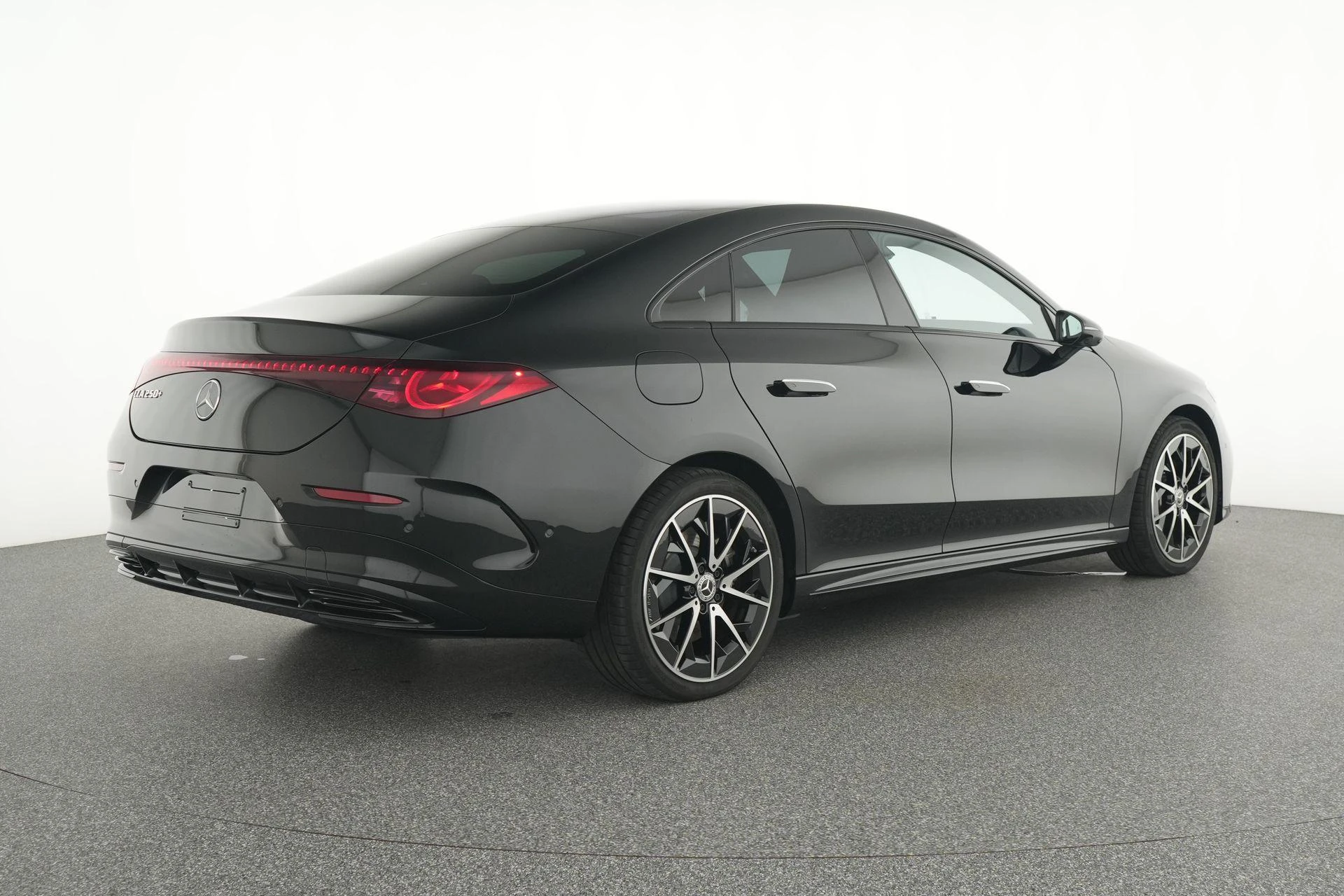Mercedes-Benz-CLA-image-3