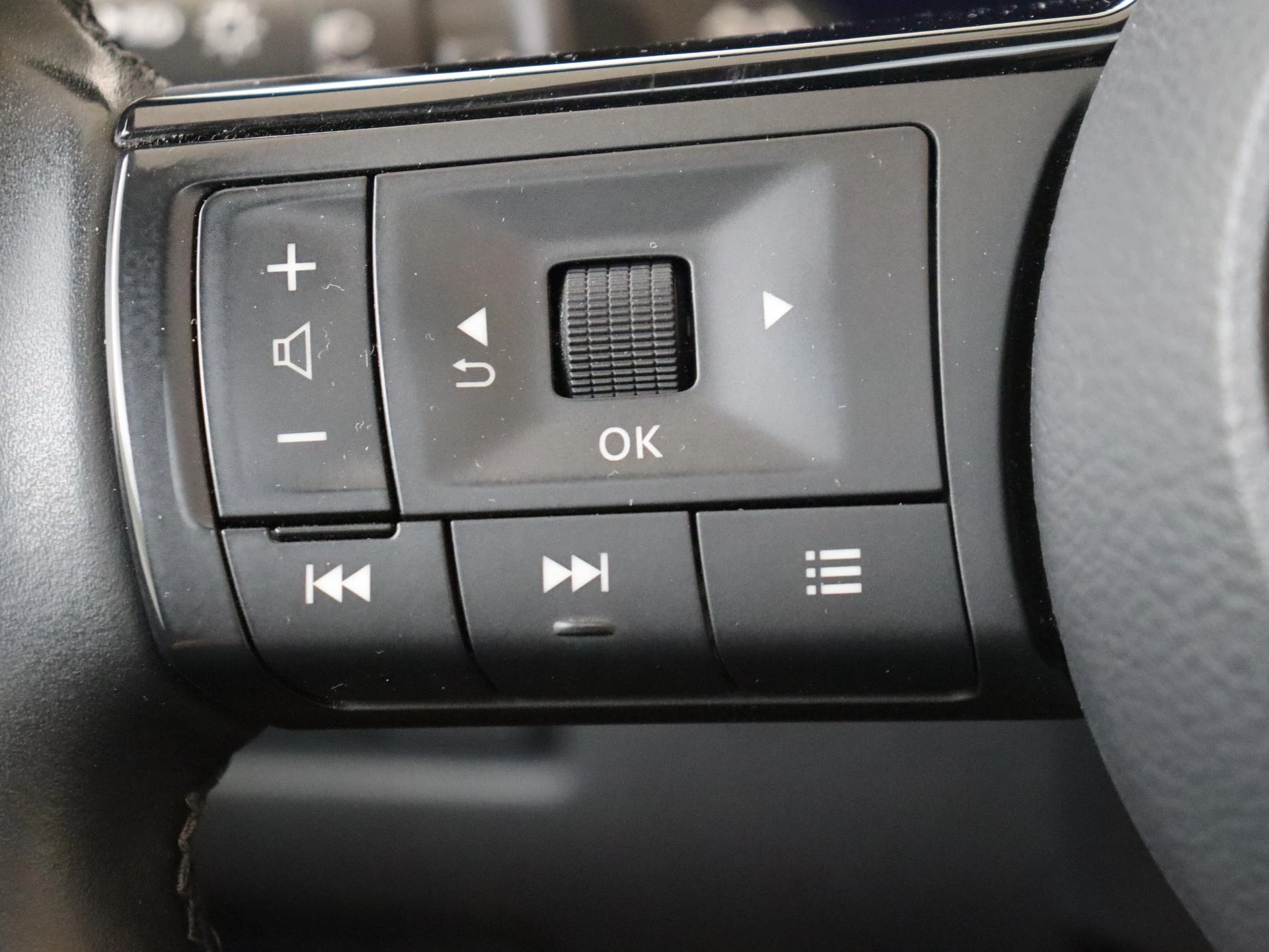 Nissan QASHQAI 1.3 MHEV N-Connecta