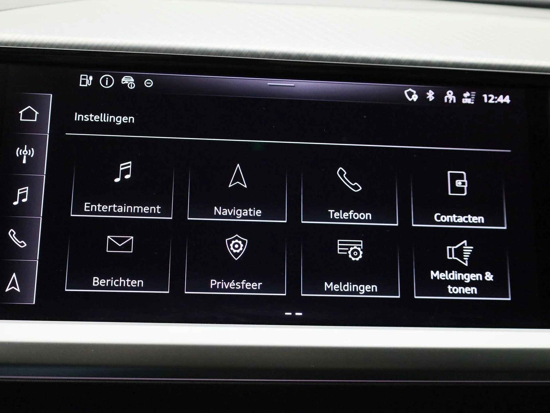 Audi-Q4 e-tron-image-16