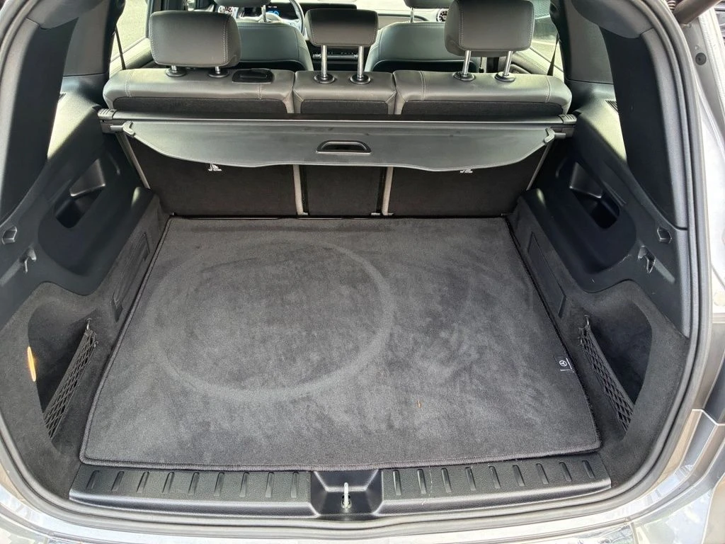 Mercedes-Benz-EQB 300-image-13