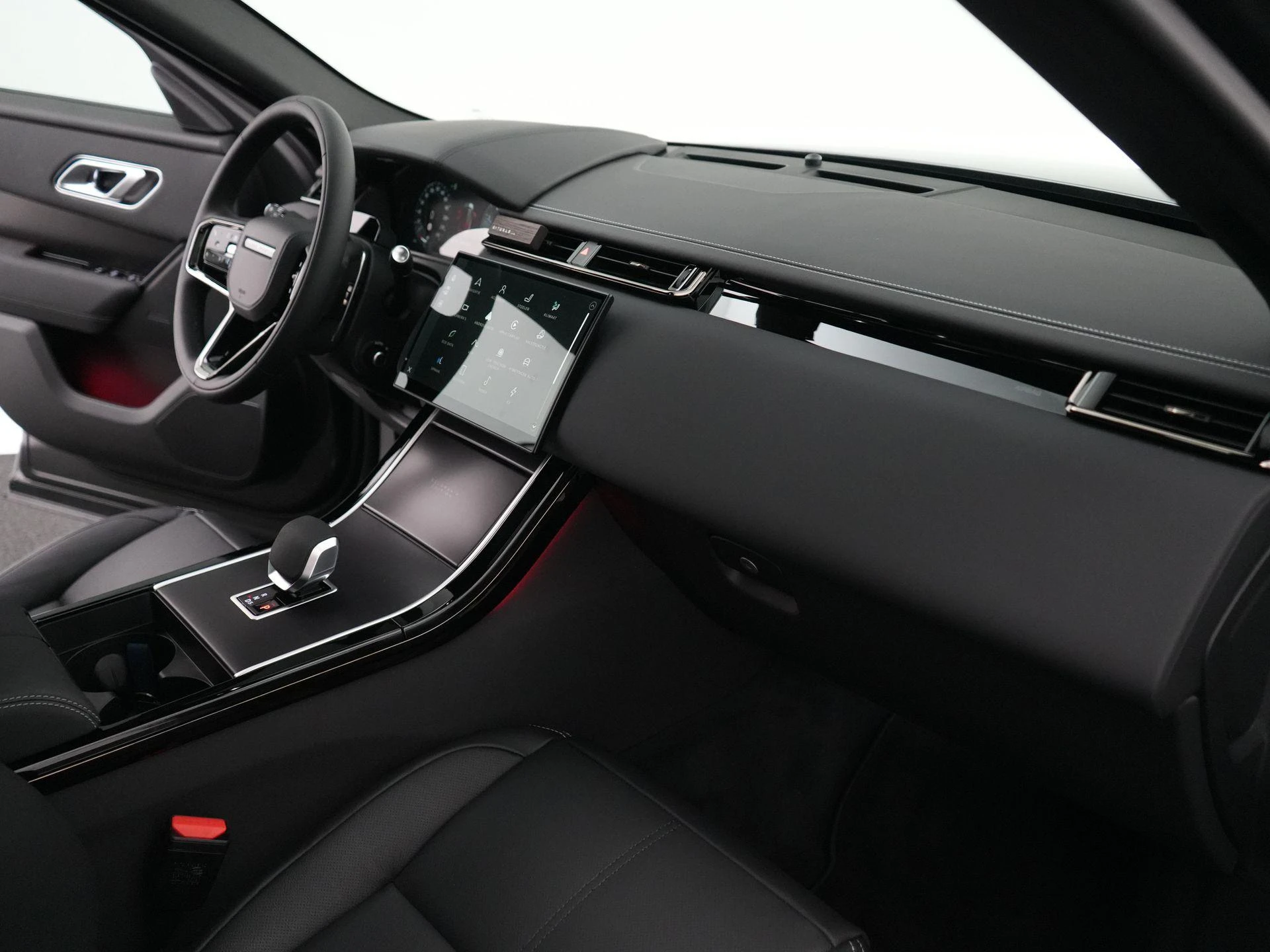 Land Rover Range Rover Velar 2.0 P400e Belgravia Edition