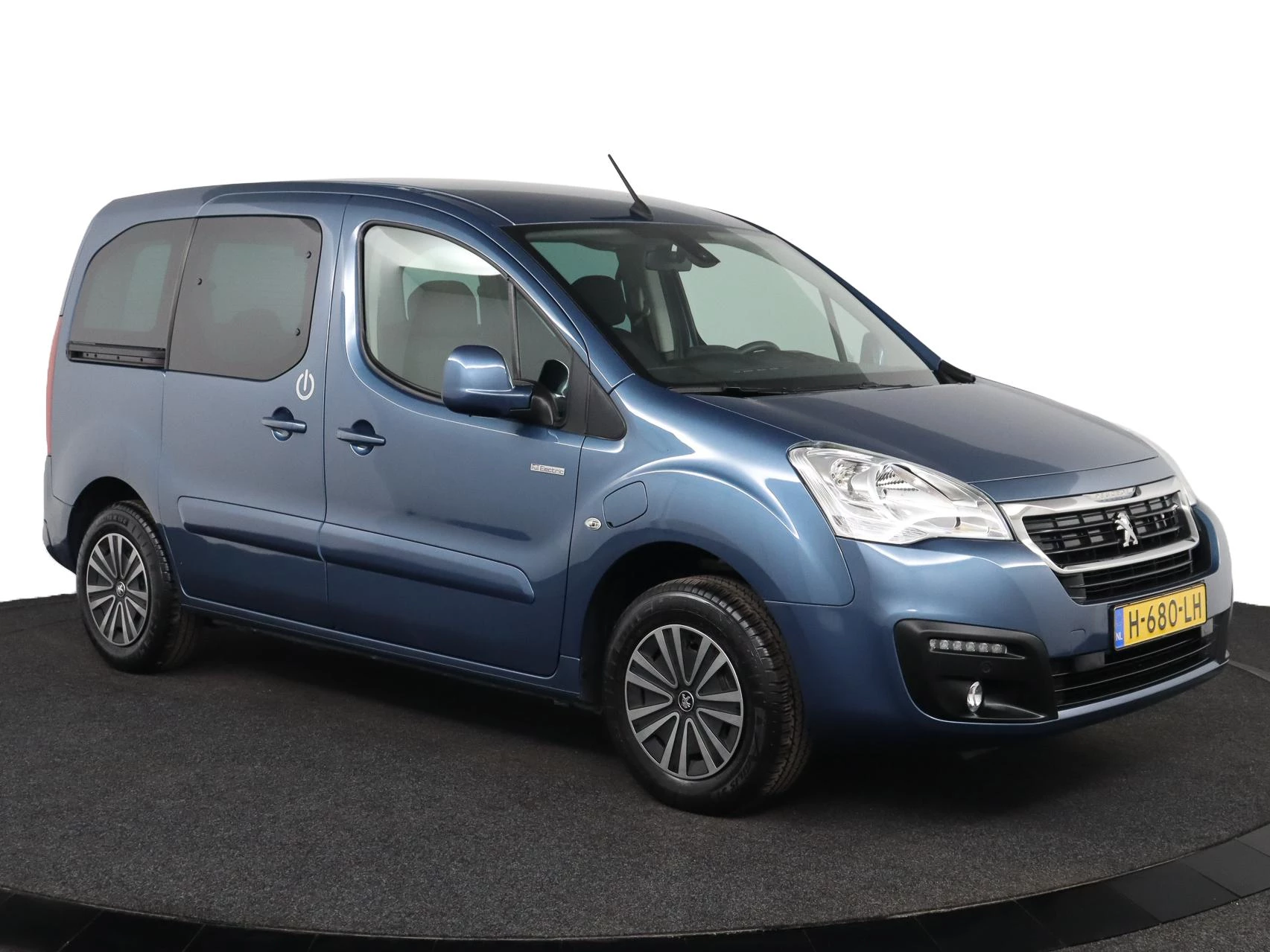 Peugeot-e-Partner-image-10
