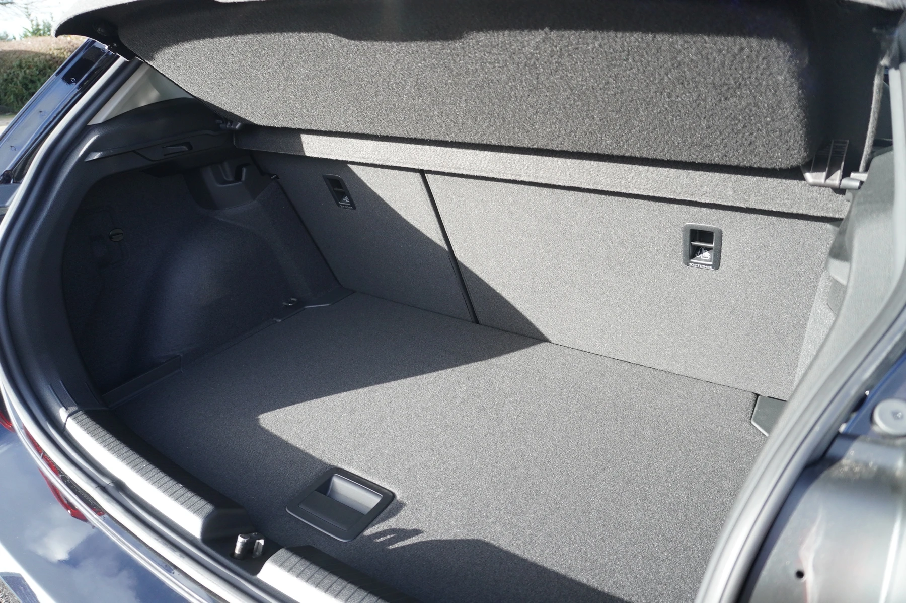 Volkswagen-Polo-image-10
