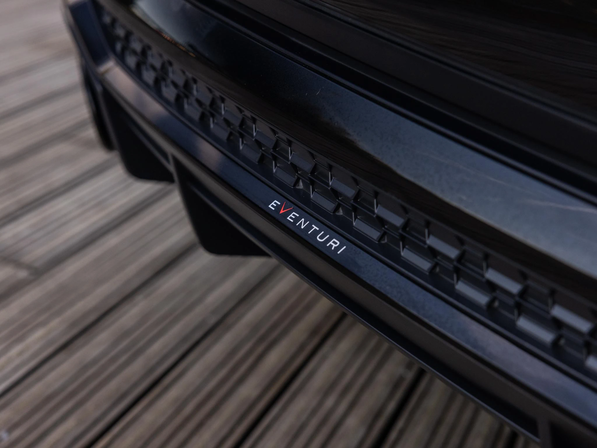 Audi-RSQ3-image-13