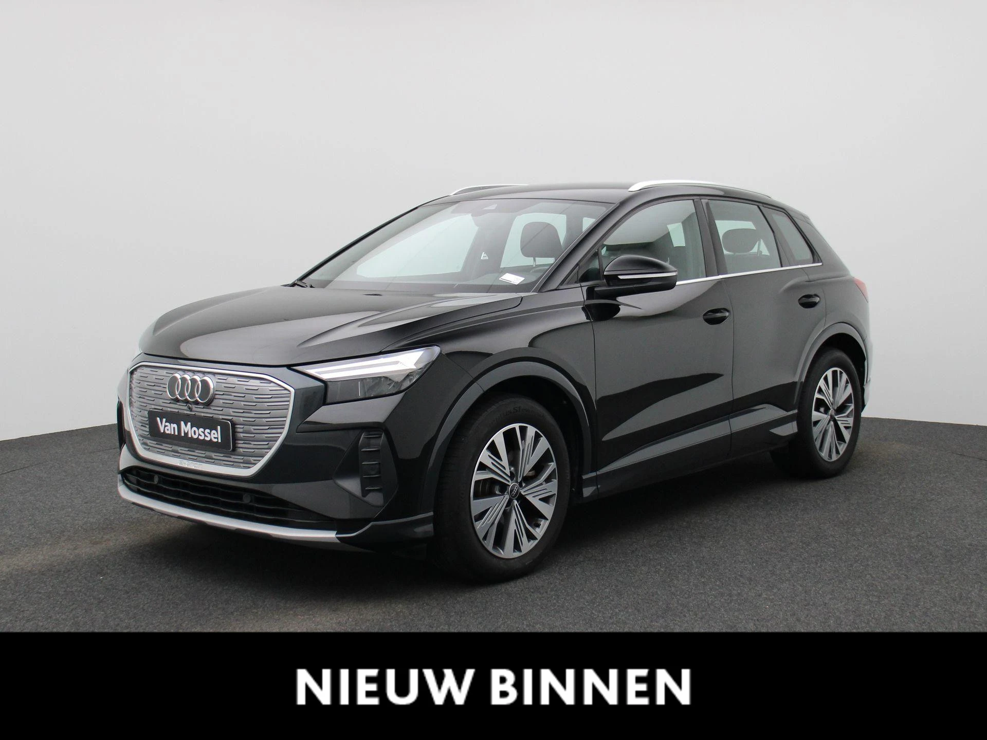 Audi-Q4 e-tron-image-0