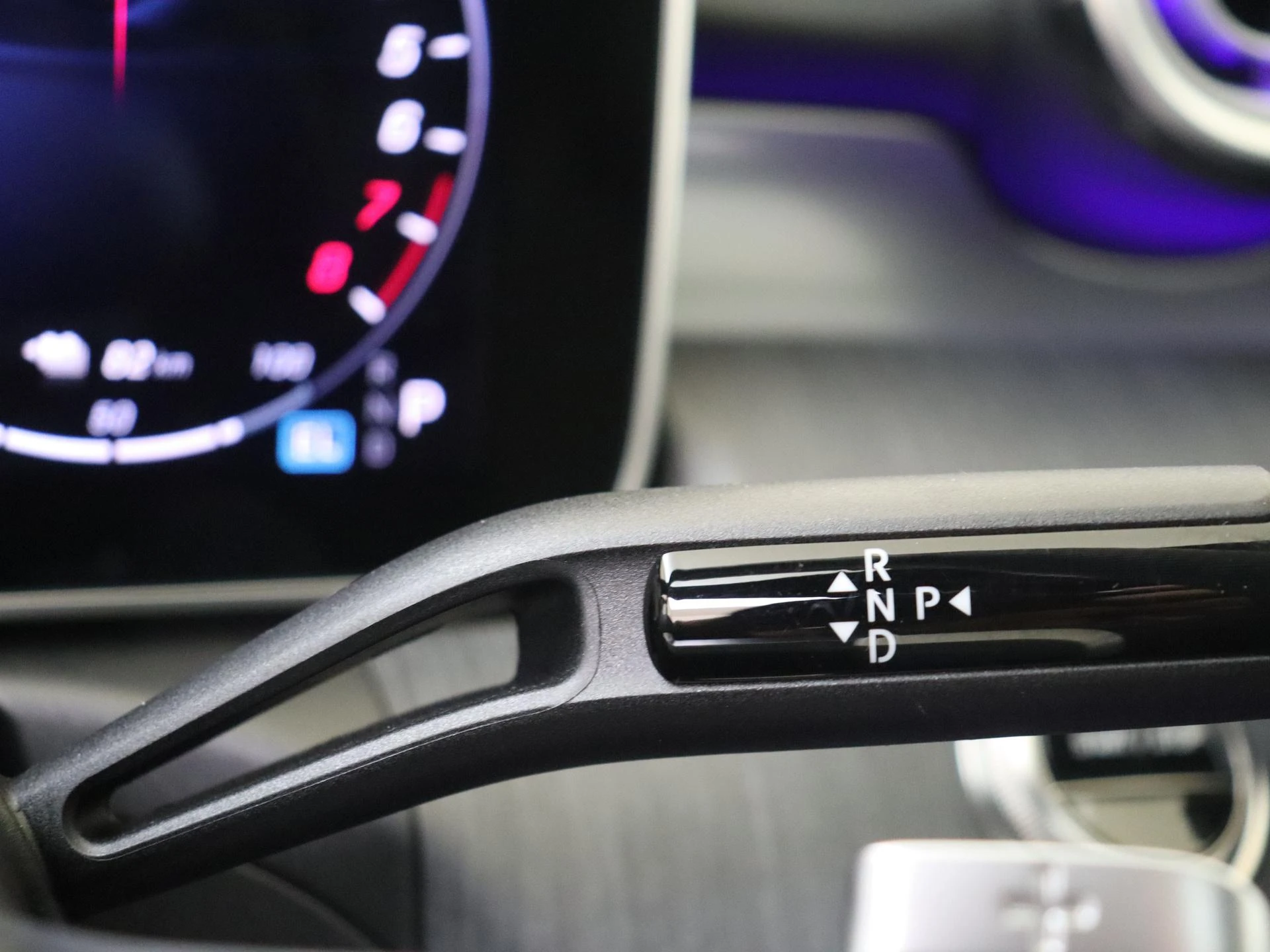 Mercedes-Benz-C-Klasse-image-13