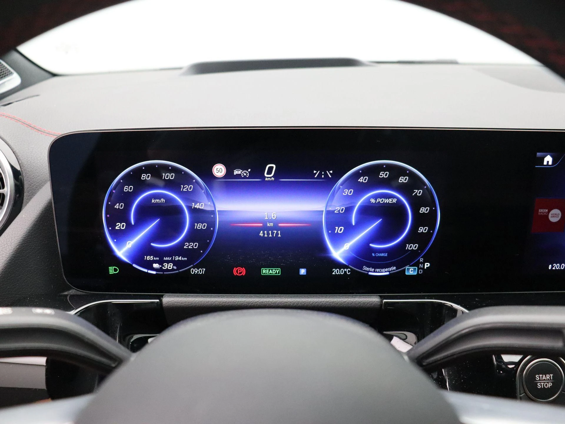 Mercedes-Benz-EQA-image-12