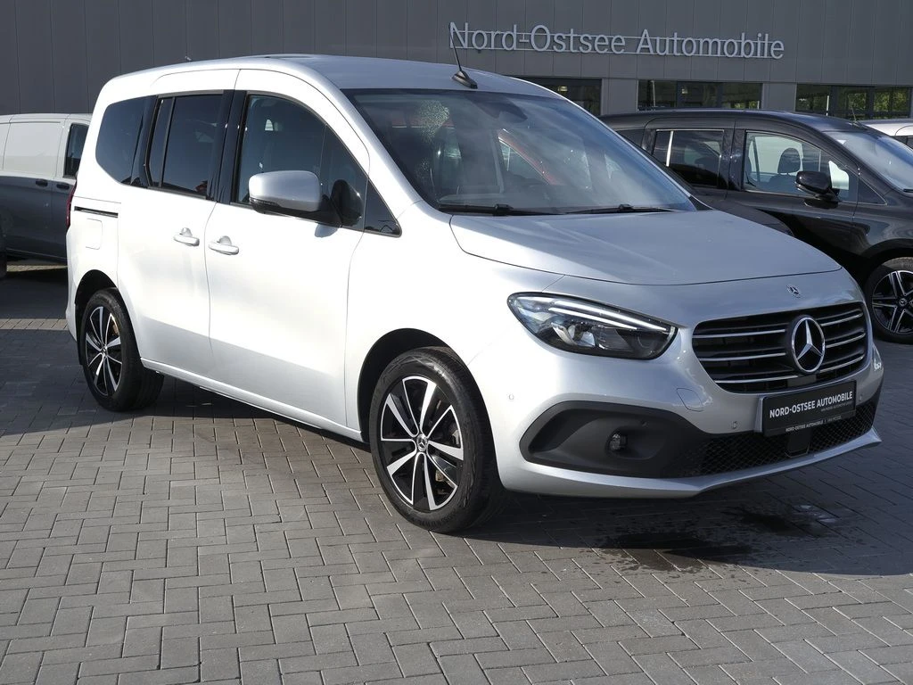 Mercedes-Benz-T-Klasse 180-image-4