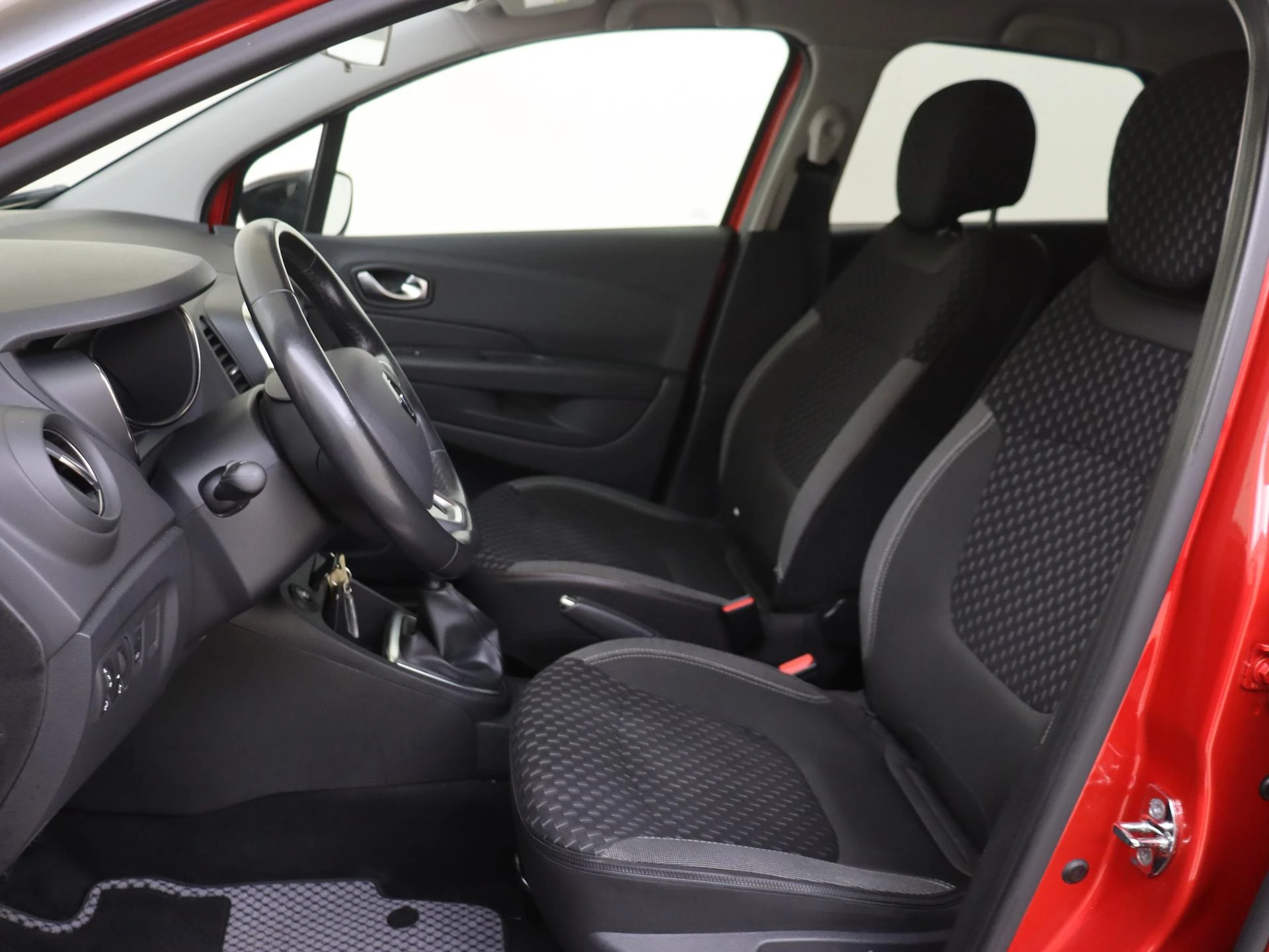 Renault-Captur-image-14