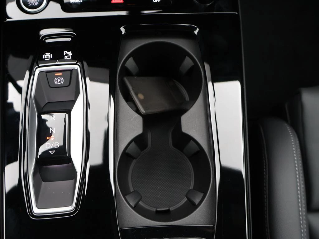 Audi Q6 e-tron Sportback Audi Q6 Sportback Corporate S Performance 306PK *DEMO*