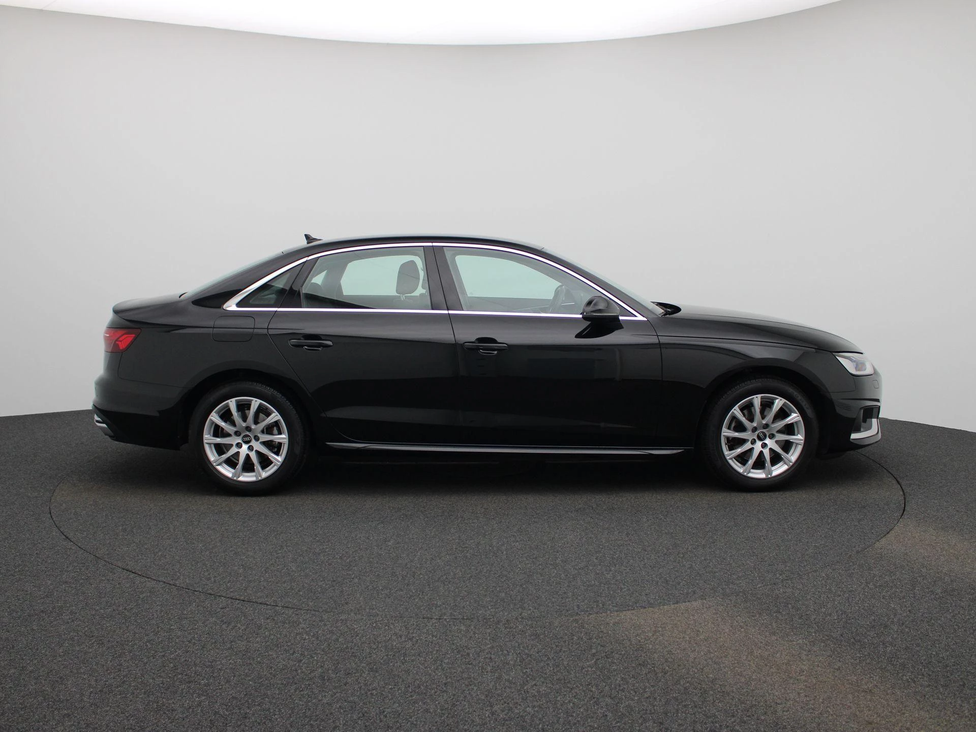 Audi-A4-image-5