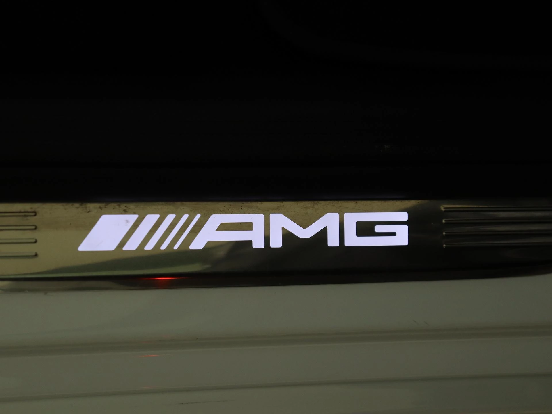 Mercedes-Benz-E-Klasse-image-12