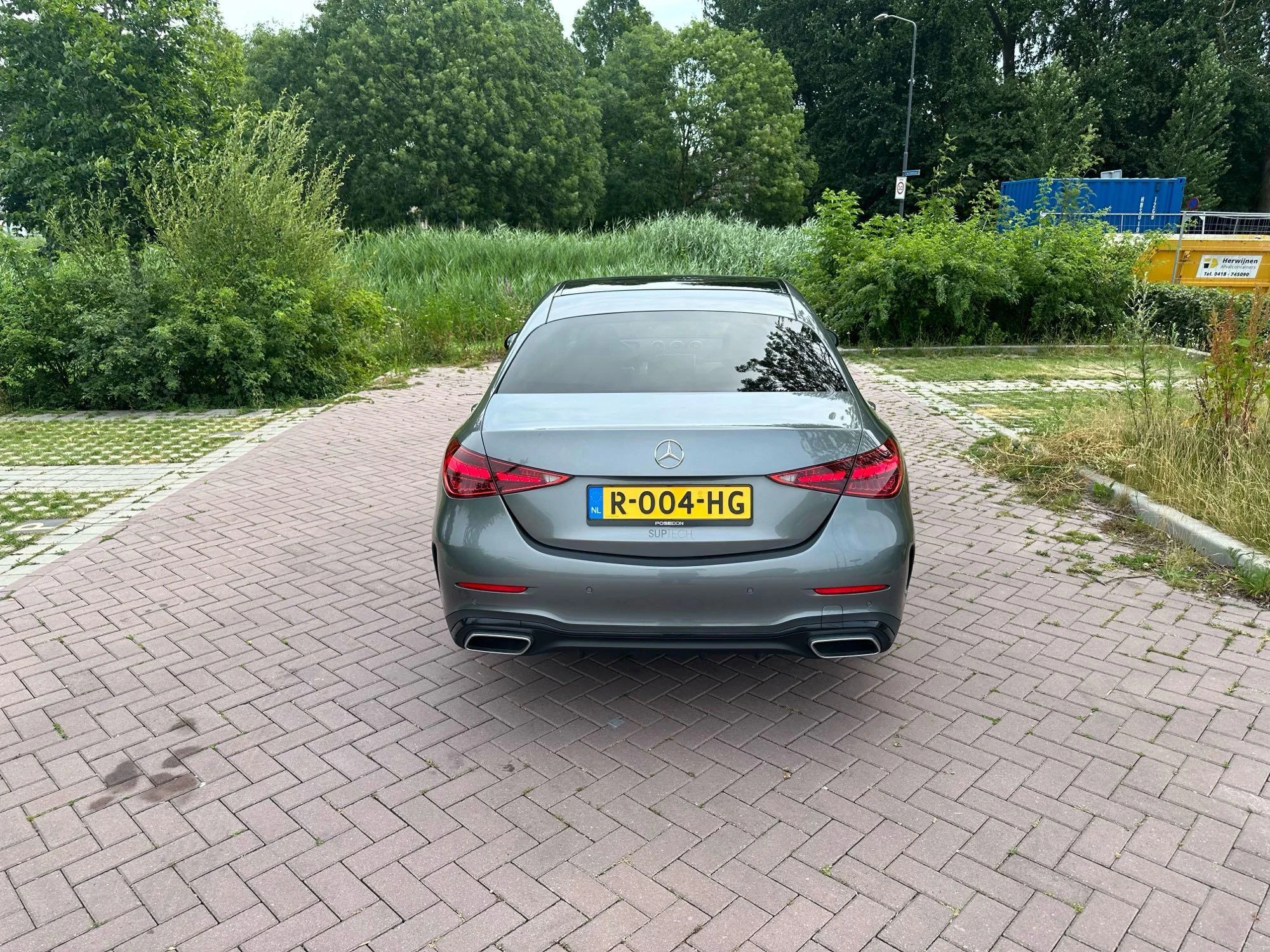 Mercedes-Benz-C-Klasse-image-4