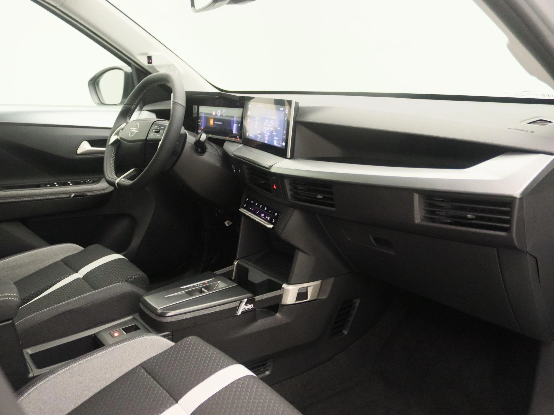 Opel-Frontera-image-21