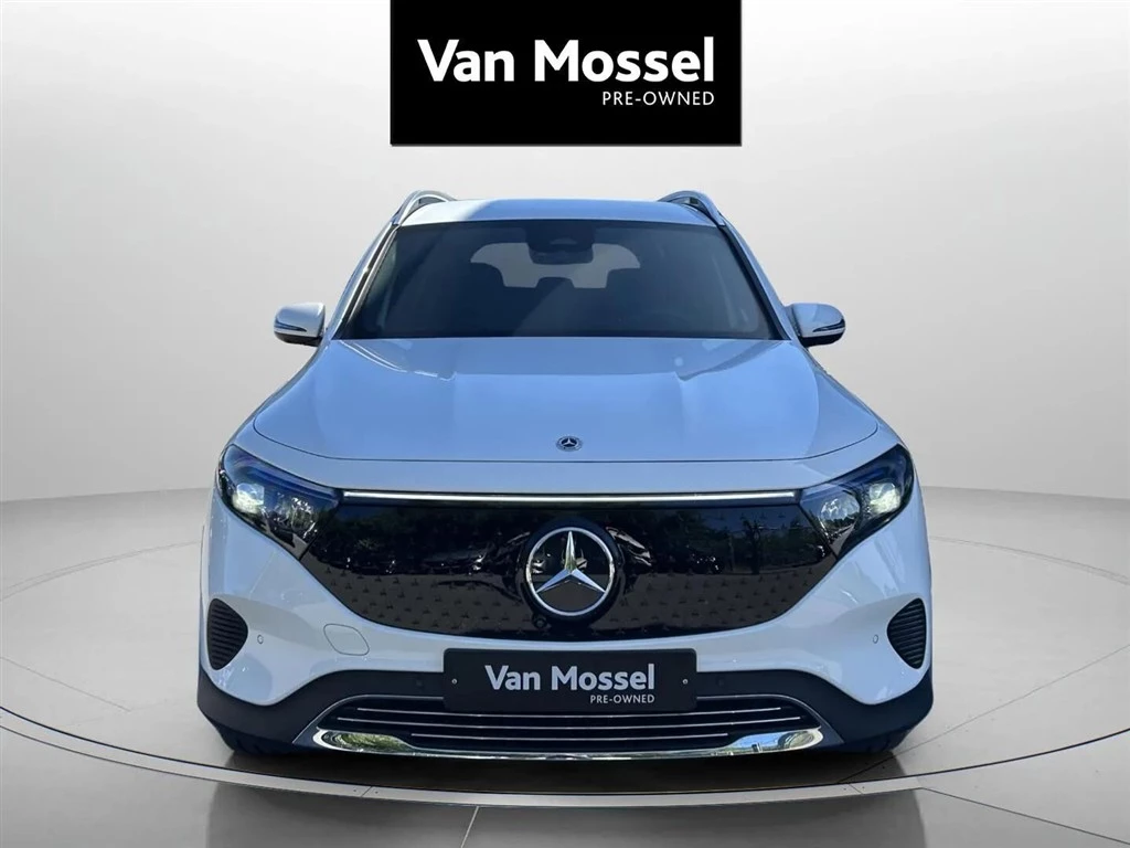 Mercedes-Benz-EQB-image-1