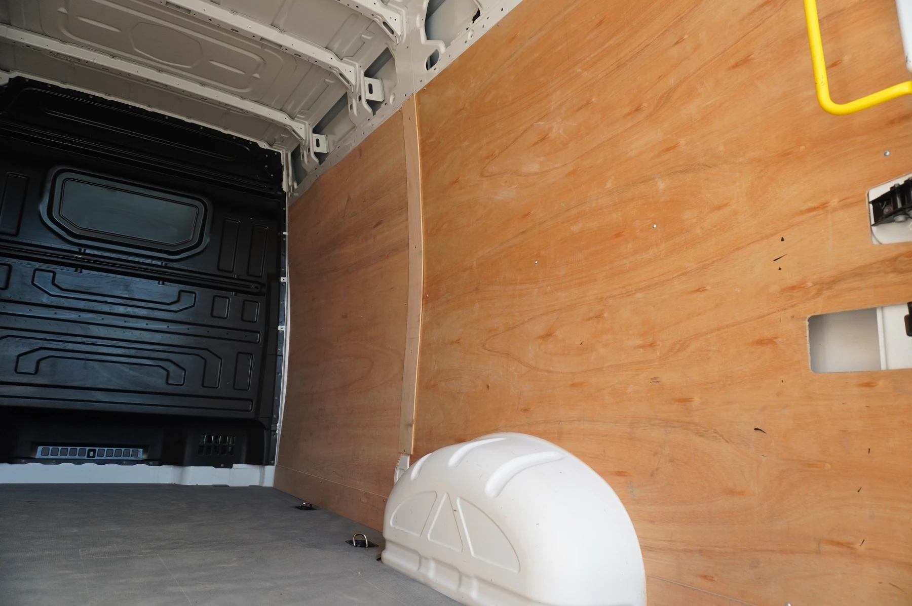 Volkswagen-Crafter-image-33