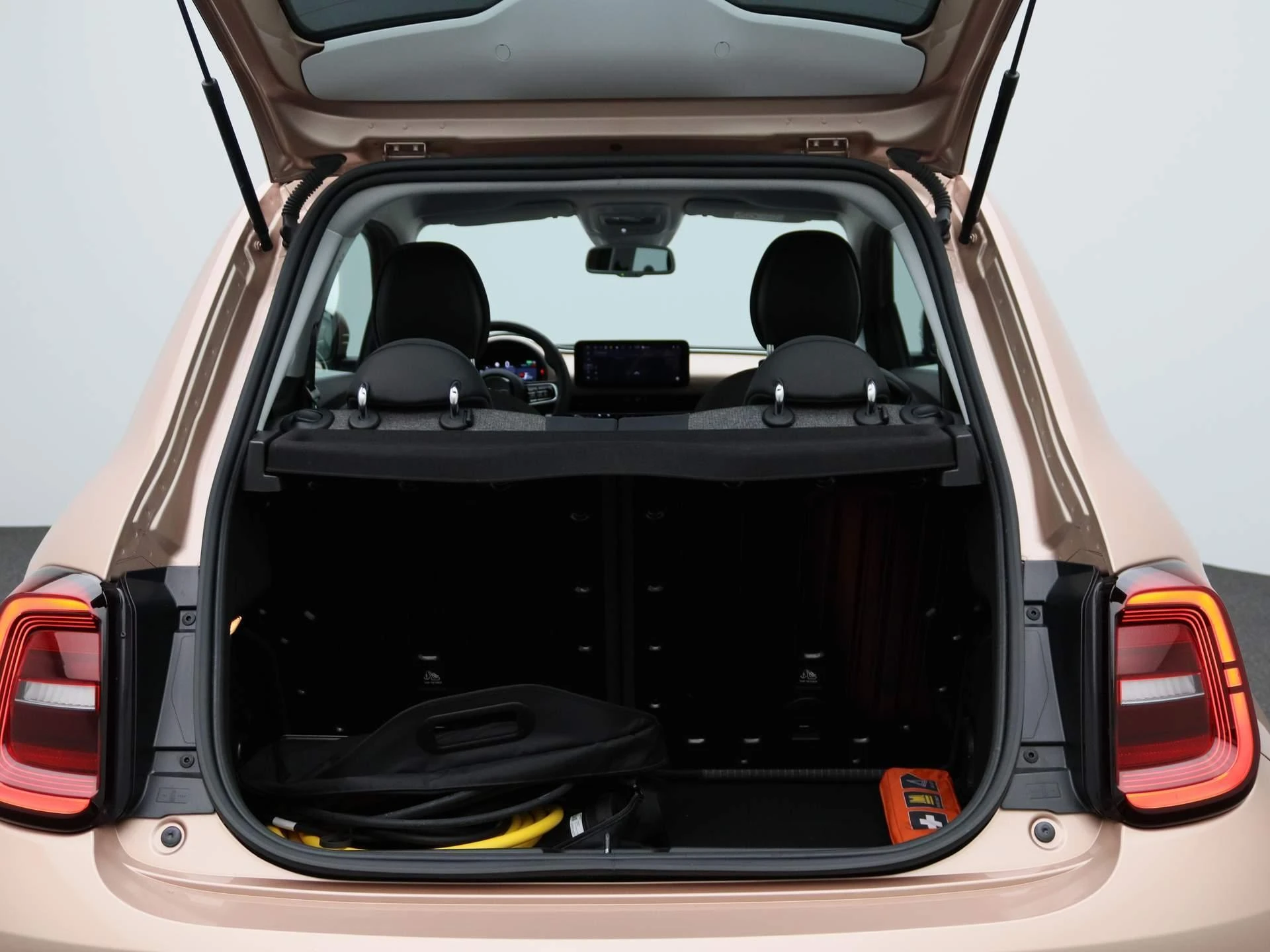 Fiat-500e-image-27