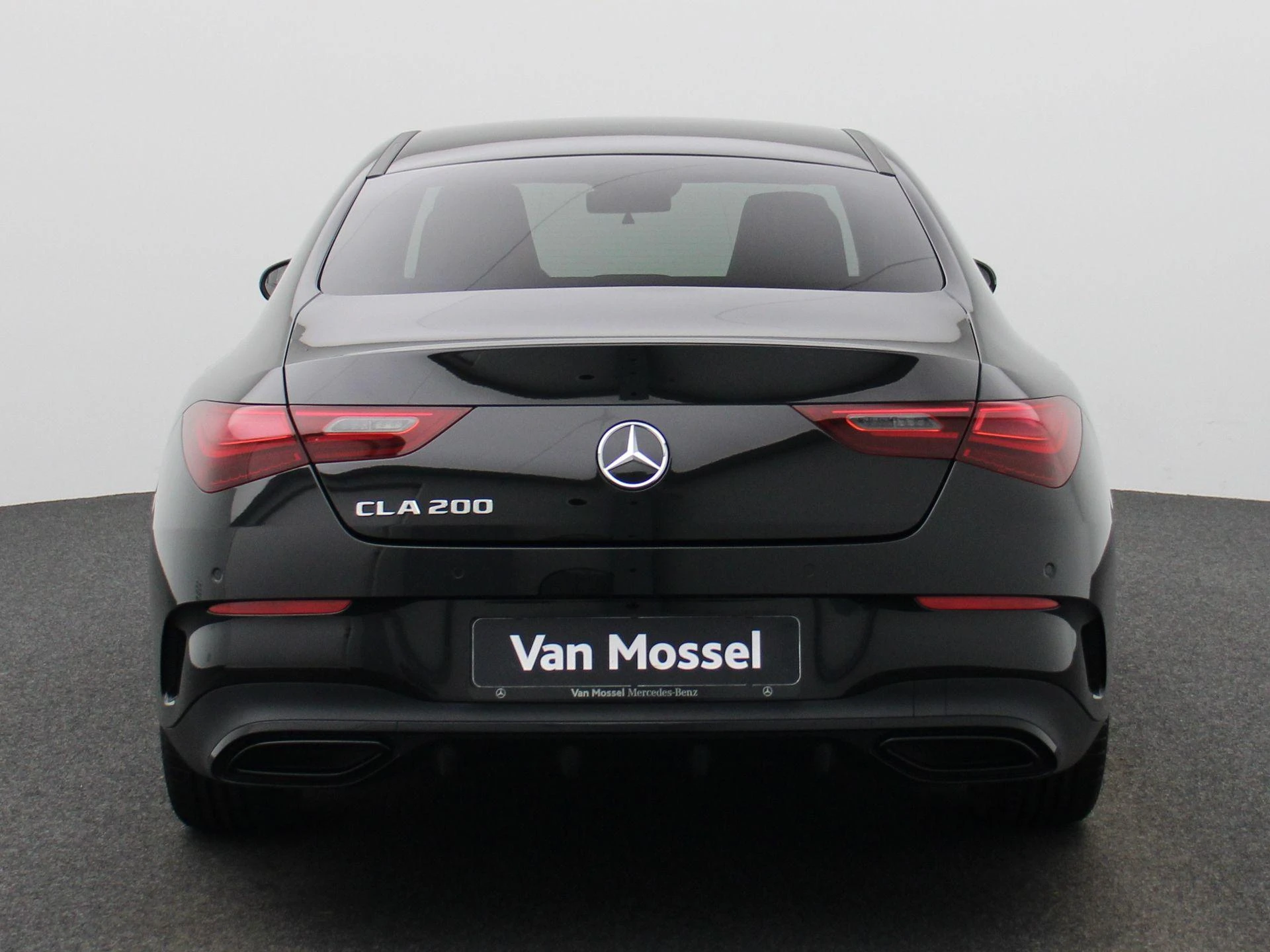 Mercedes-Benz-CLA-image-4