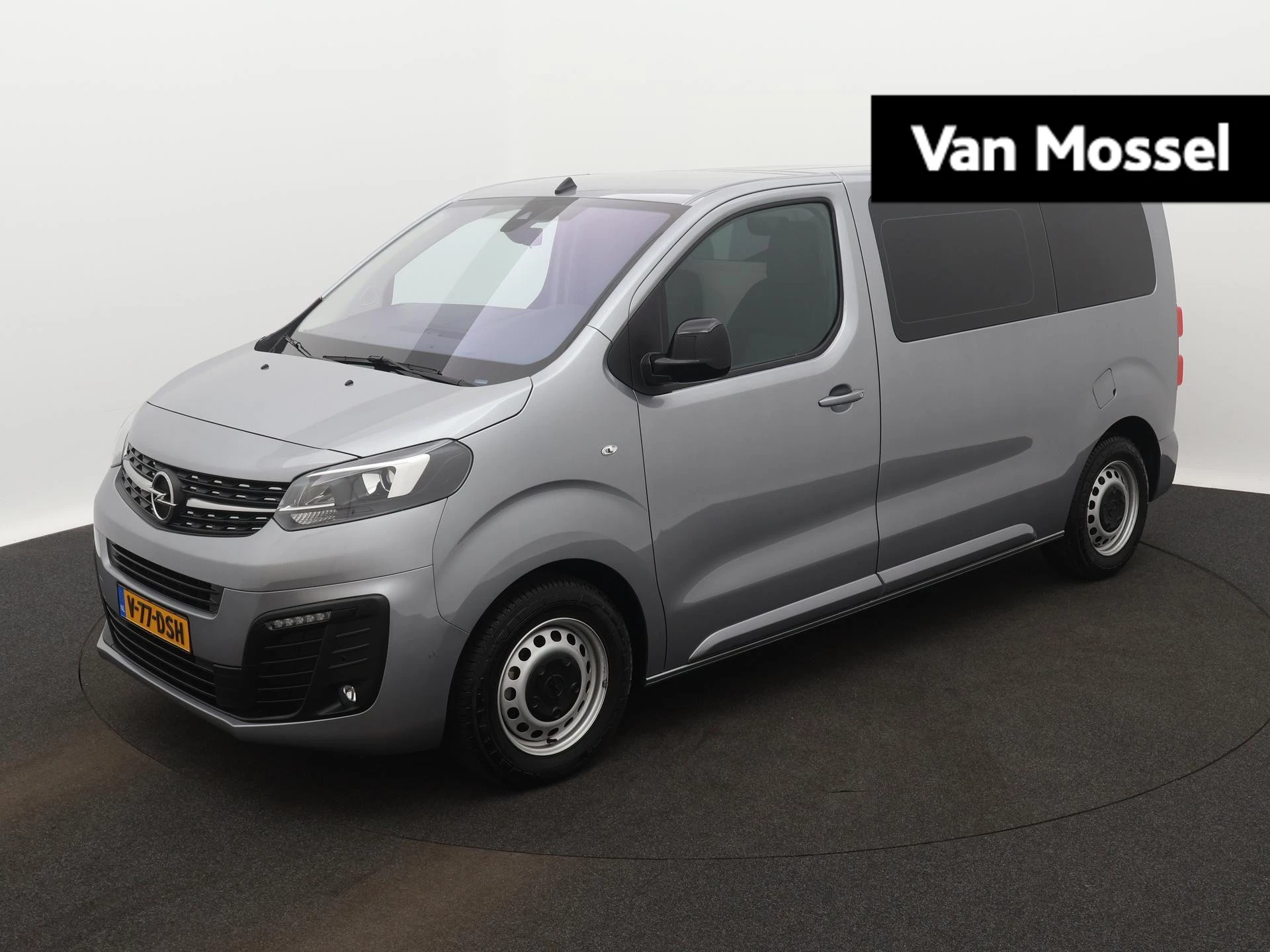 Opel-Vivaro-image-0