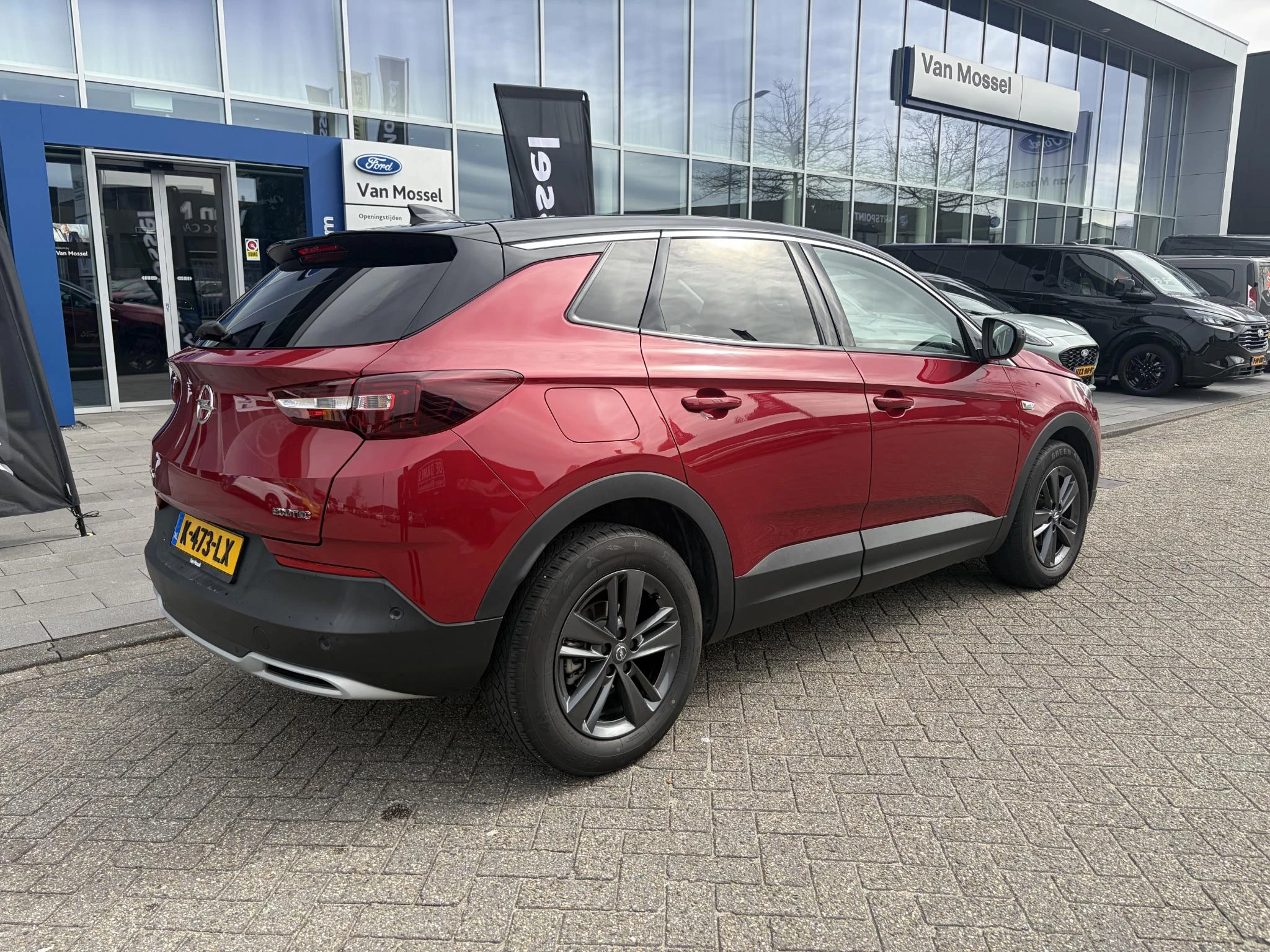 Opel-Grandland X-image-4