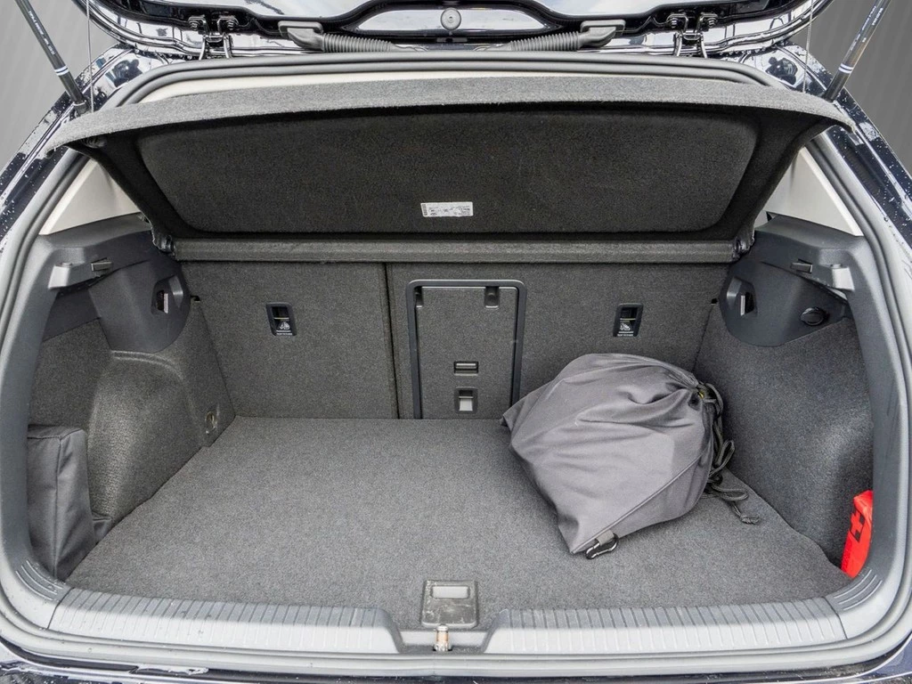 Volkswagen Golf VIII 1.4 TSI DSG eHybrid Style Navi, ZGV