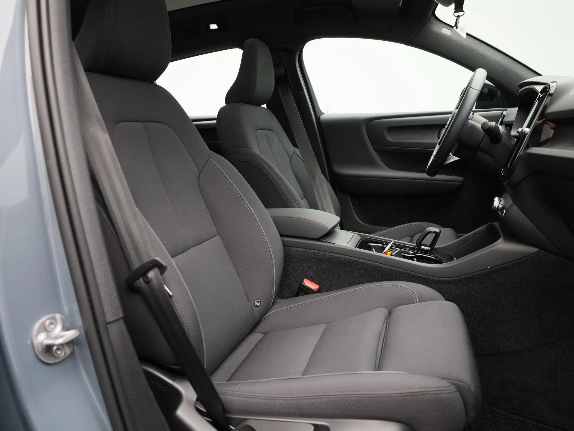Volvo-C40-image-33