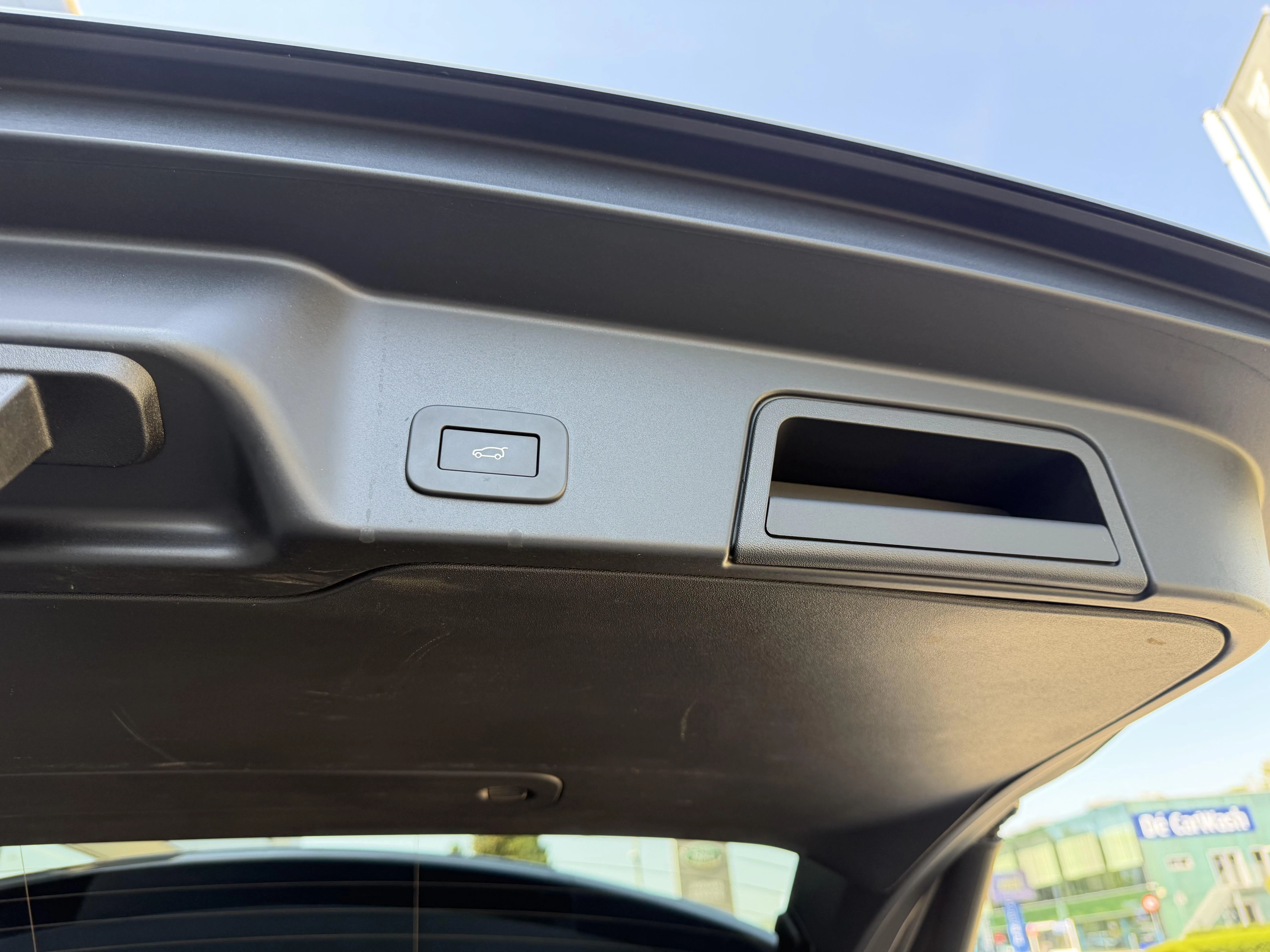 Land Rover-Range Rover Evoque-image-8
