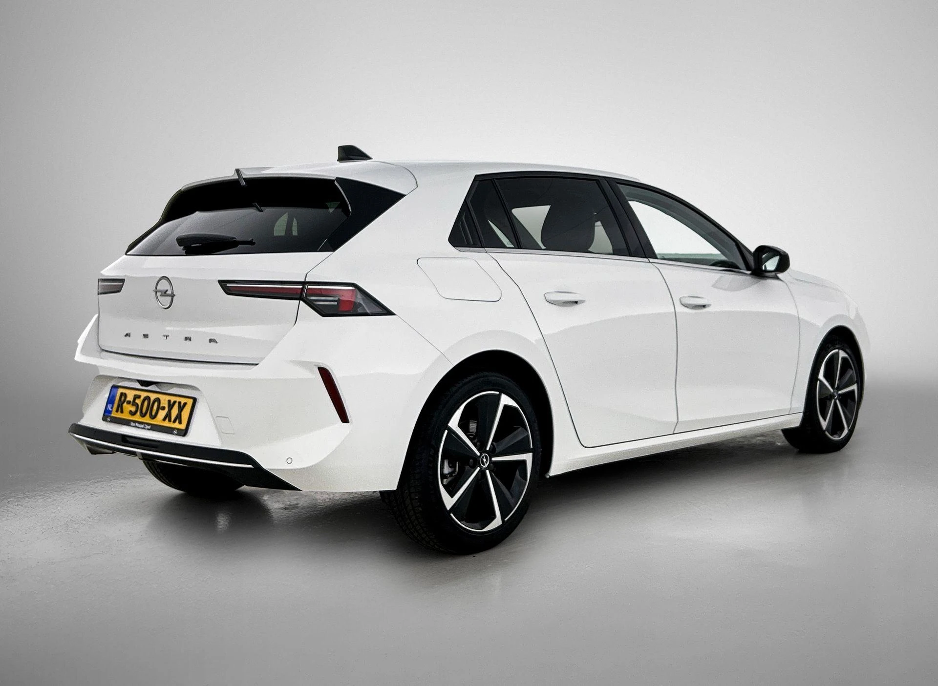 Opel-Astra-image-3