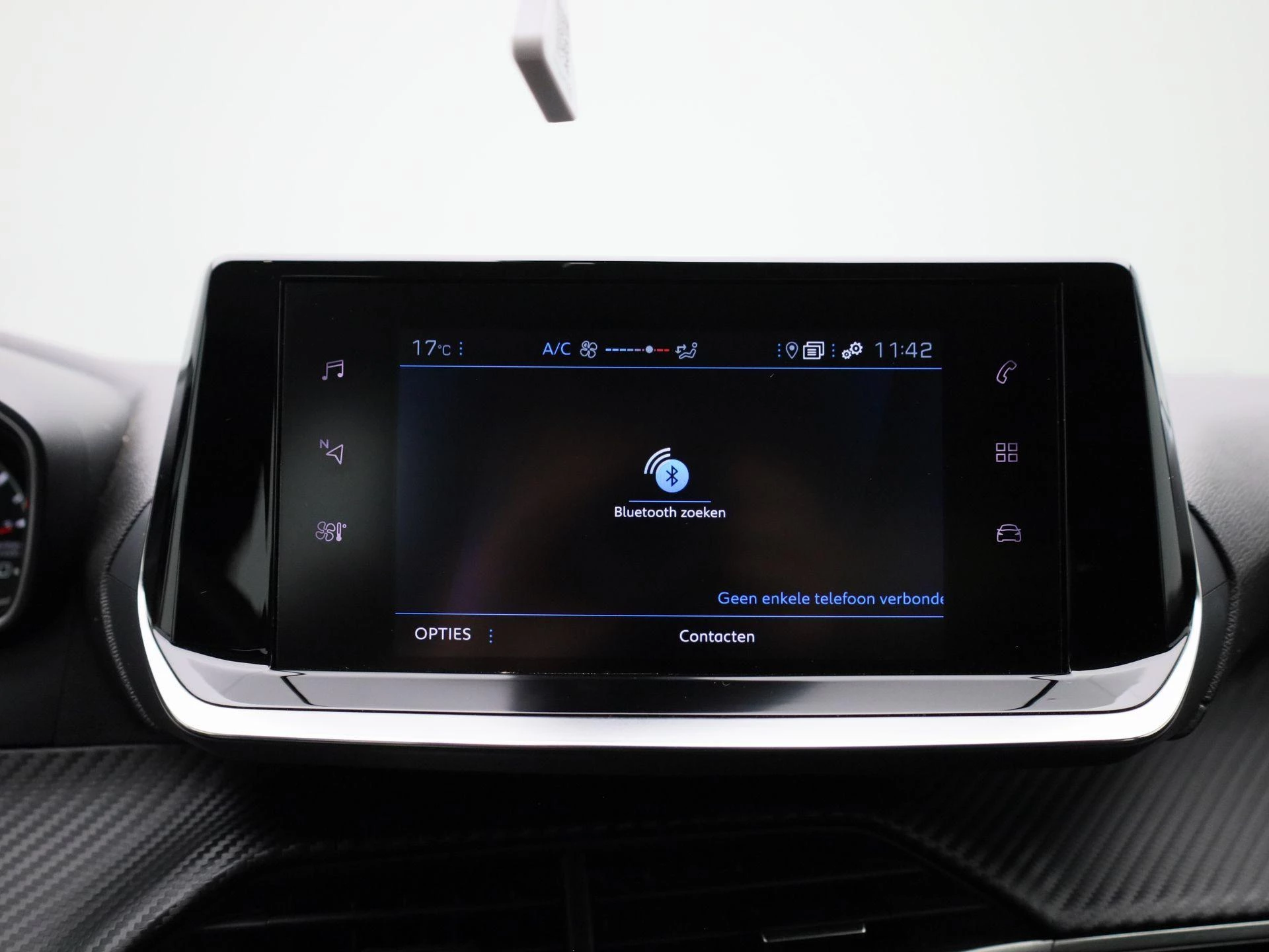 Peugeot-208-image-21