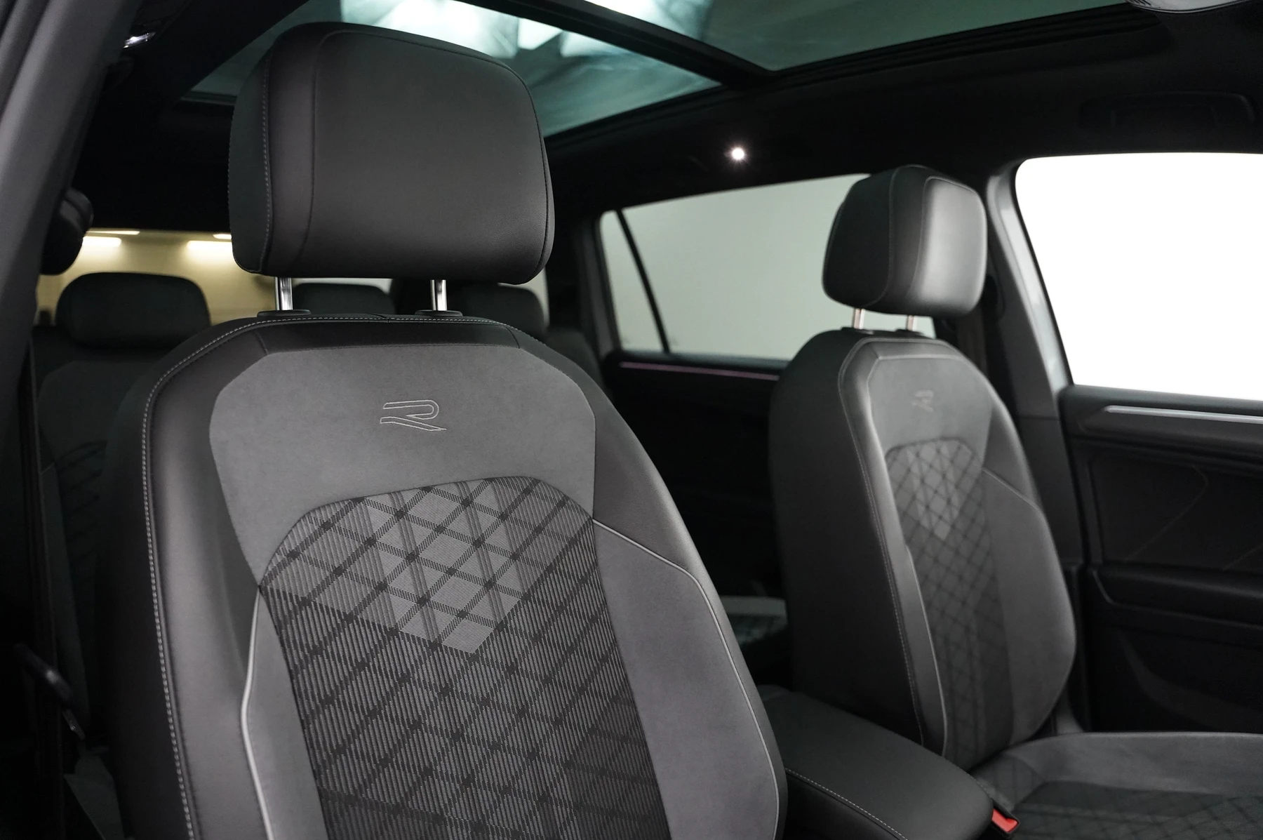 Volkswagen-Tiguan Allspace-image-9