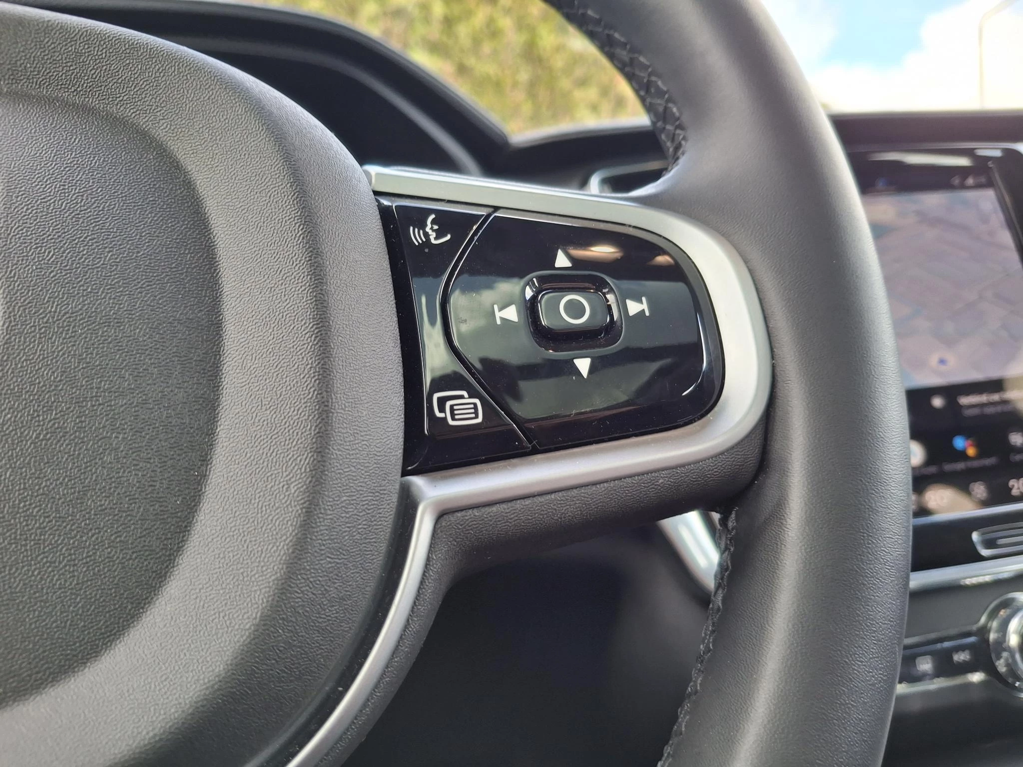 Volvo-V90-image-34