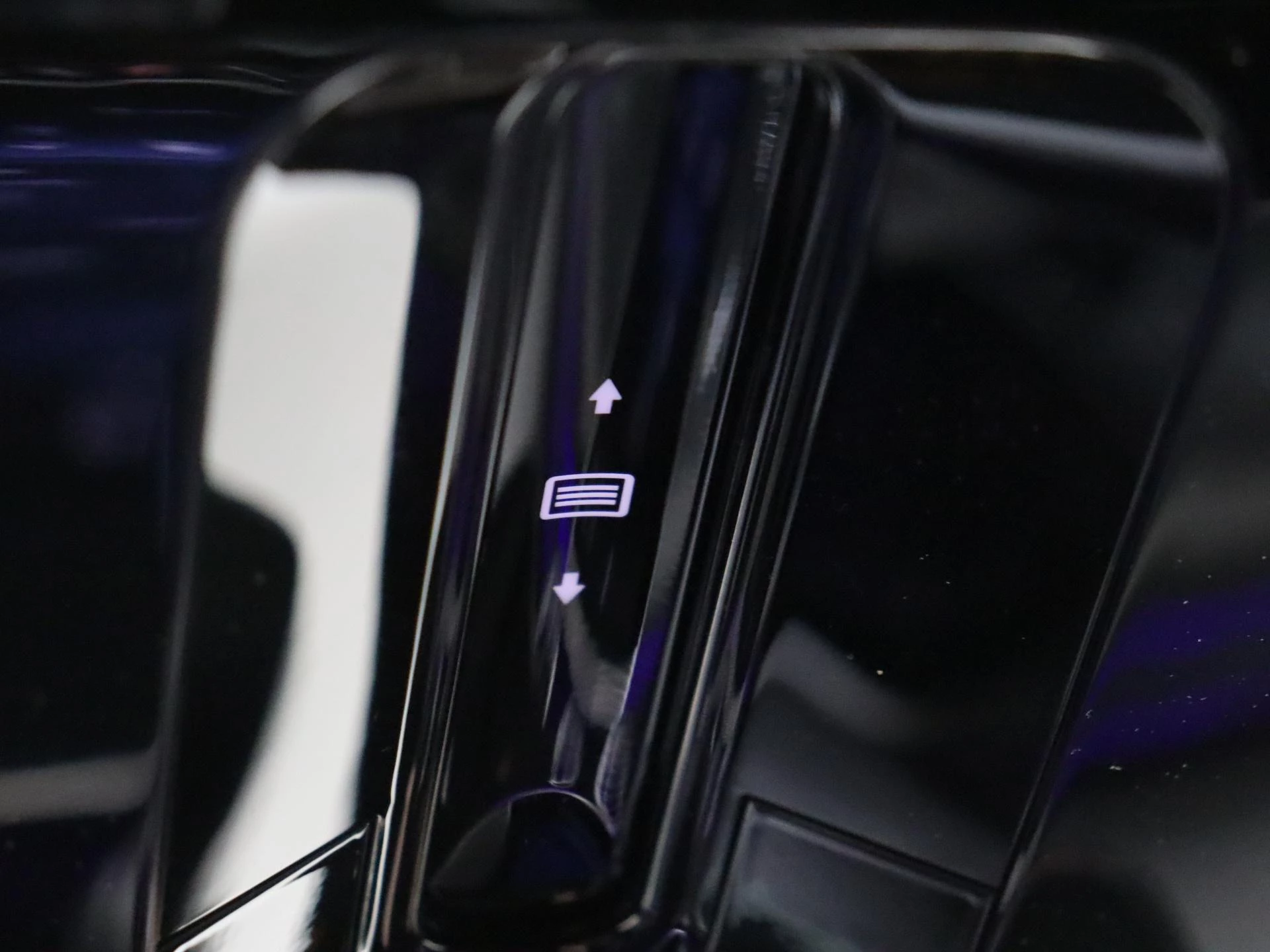 Mercedes-Benz-GLC-image-21