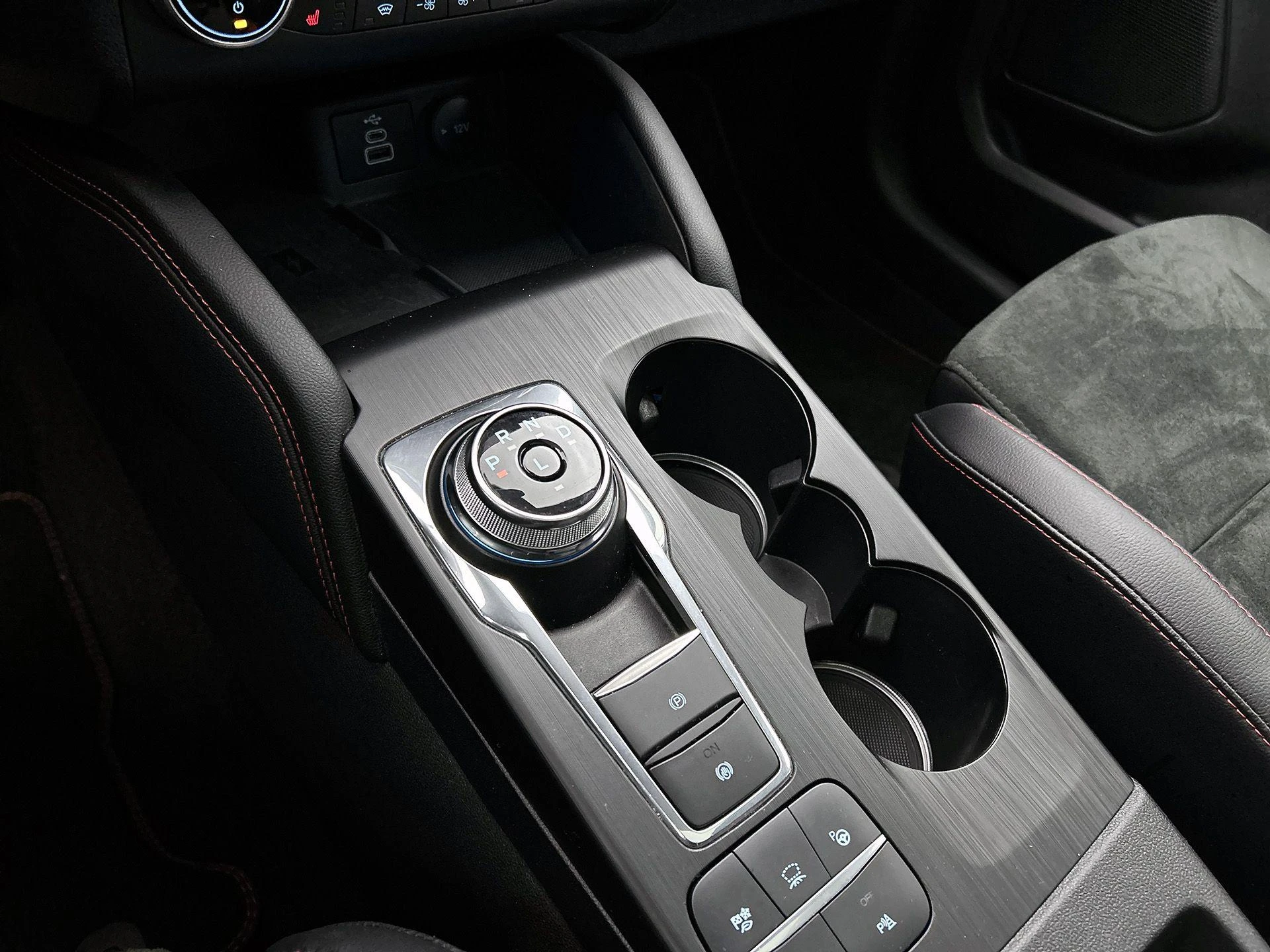 Ford-Kuga-image-28