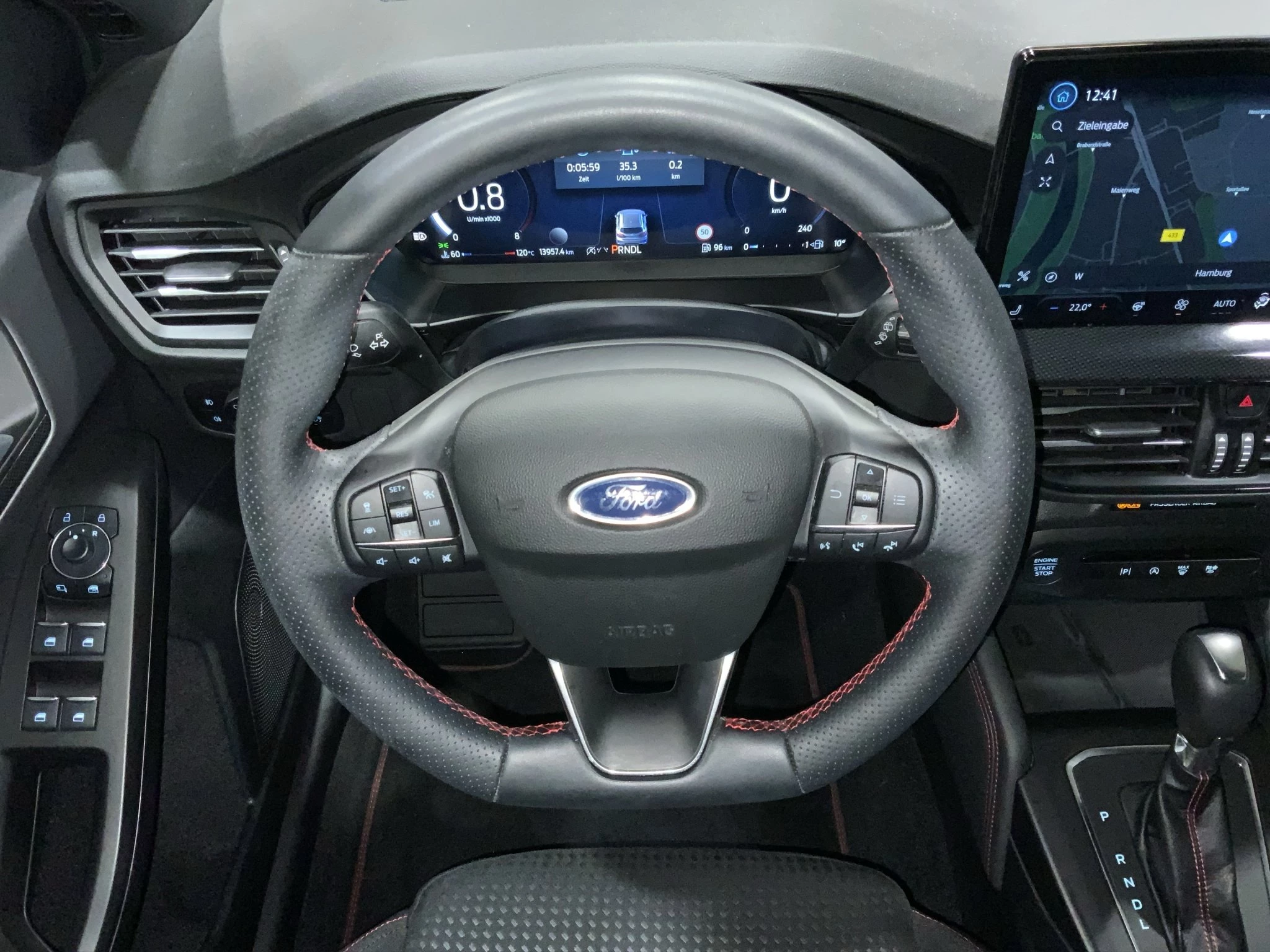 Ford Focus ST-Line X Turnier Aut.*AHK*ACC*HUD*KAM*NAVI*WINTER-PKT.