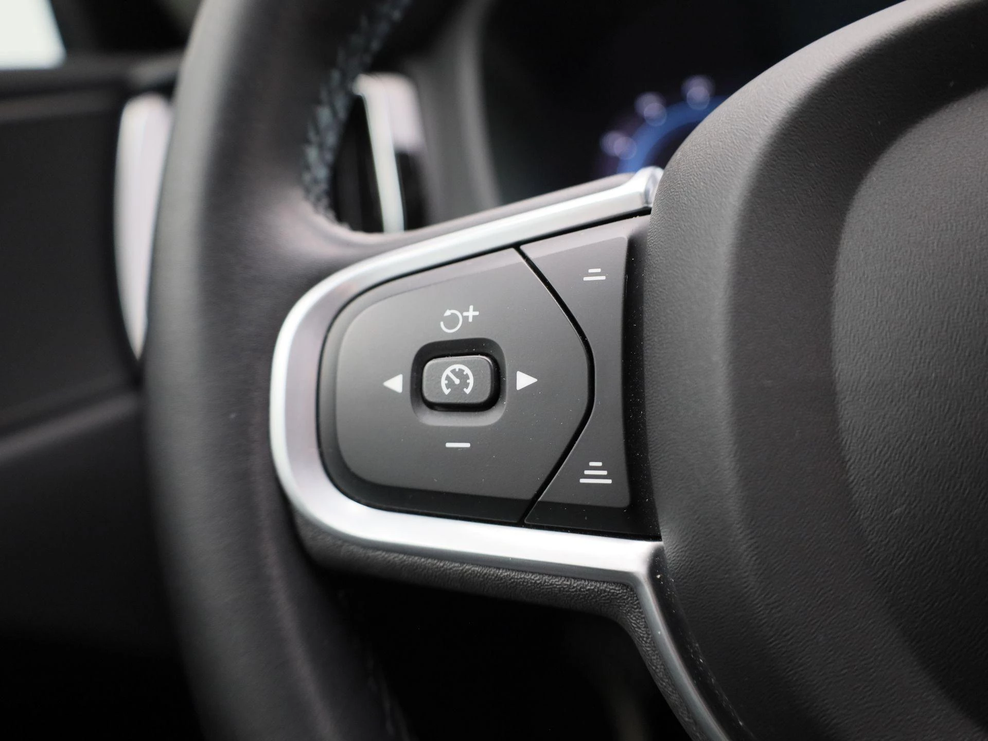 Volvo XC60 B4 Diesel Geartronic Momentum Pro