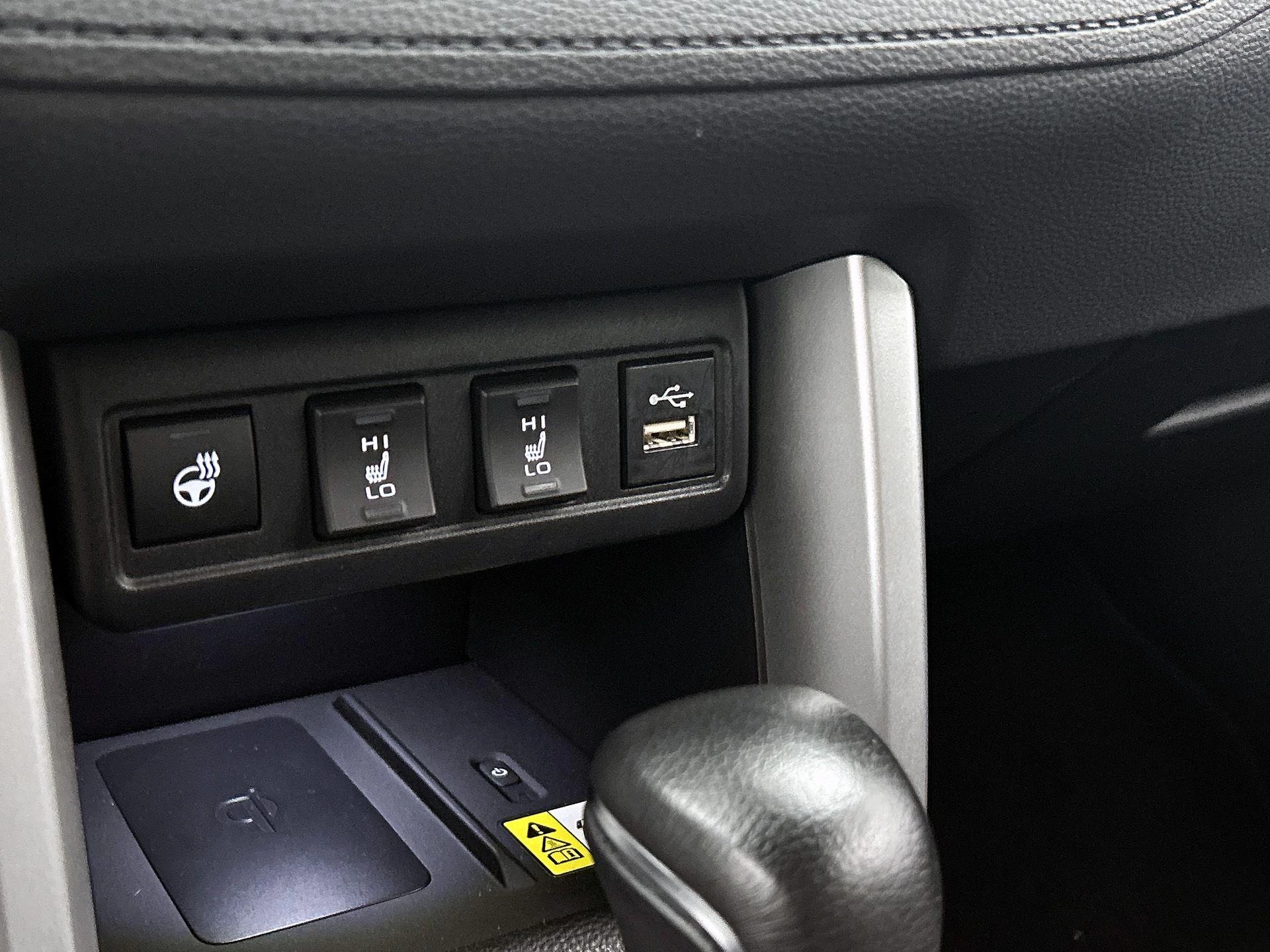 Toyota-Corolla Cross-image-18