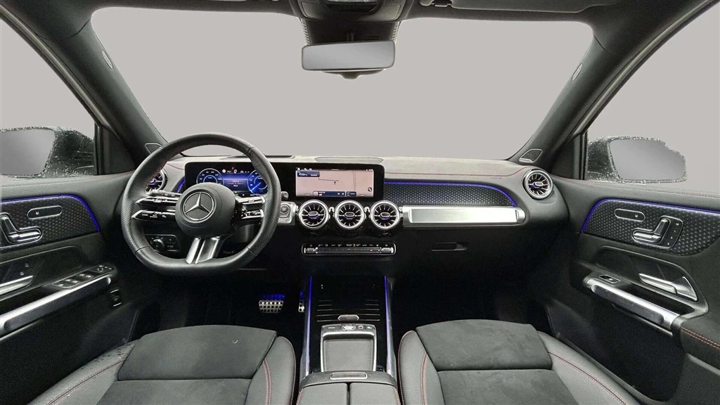 Mercedes-Benz-EQB-image-12
