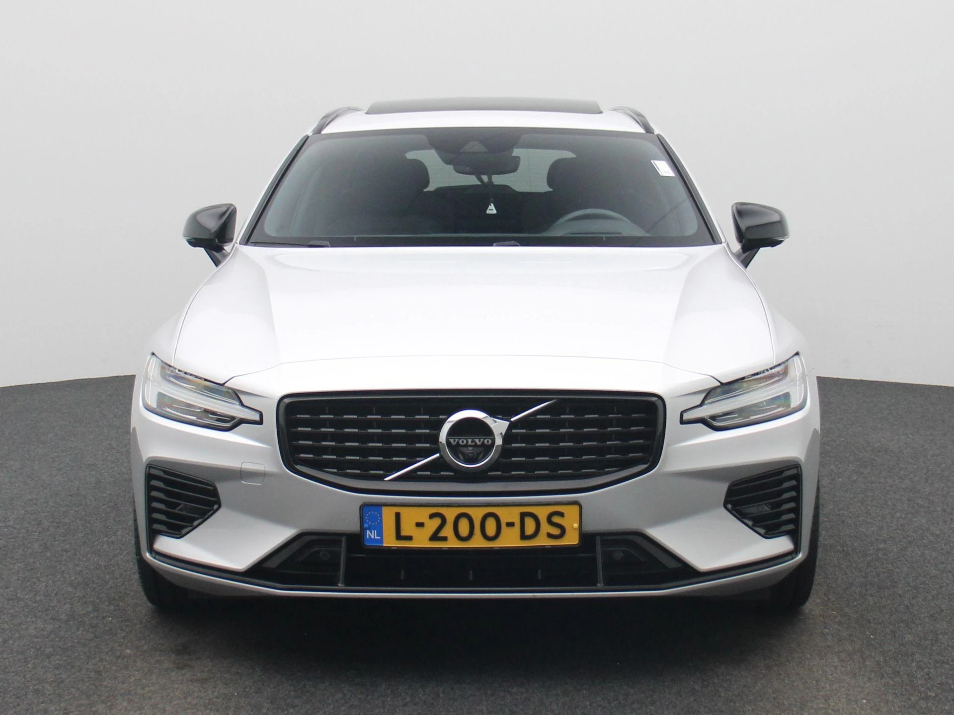 Volvo V60 2.0 T6 Recharge AWD R-Design