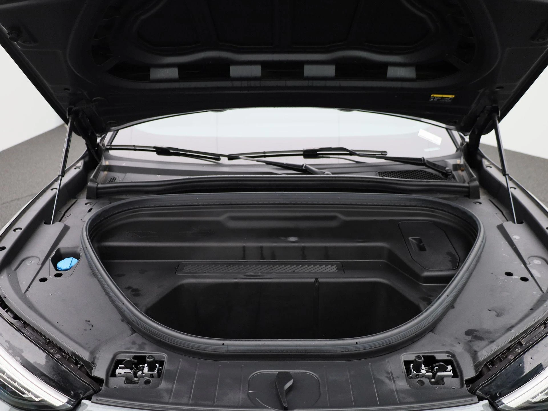 Audi-Q6 e-tron-image-48