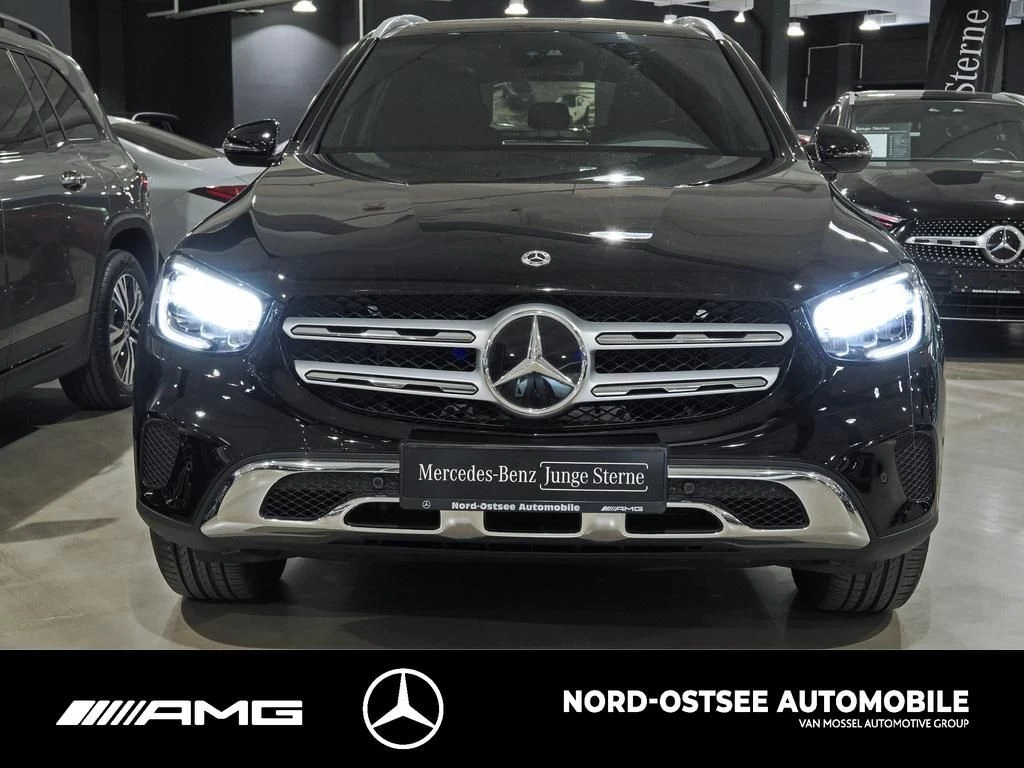 Mercedes-Benz GLC 300 e 4M PANO AHK KAMERA DISTRO LED DAB 9G