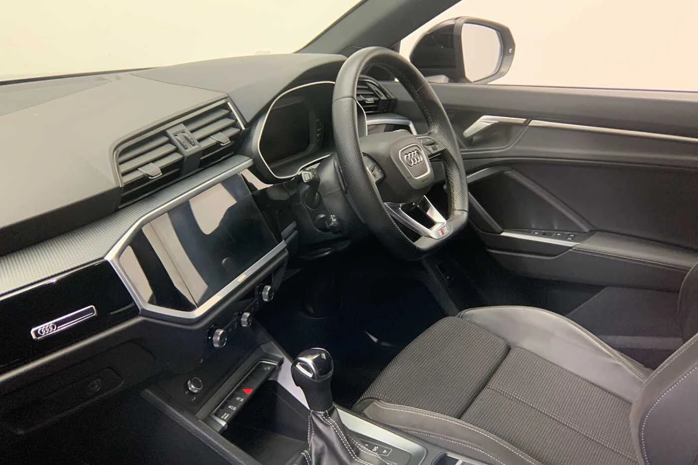 Audi-Q3-image-11