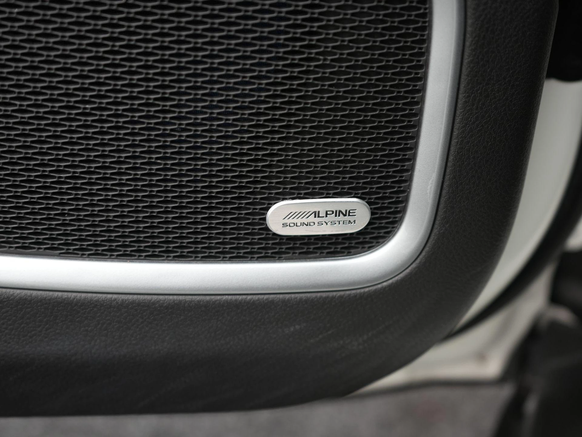 Jeep Compass 4xe 240 Plug-in Hybrid Electric Trailhawk