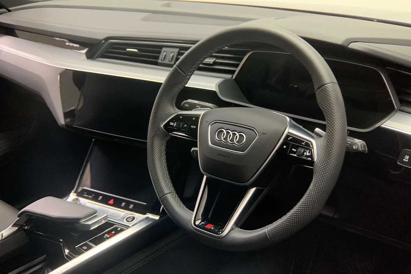 Audi-e-tron-image-5